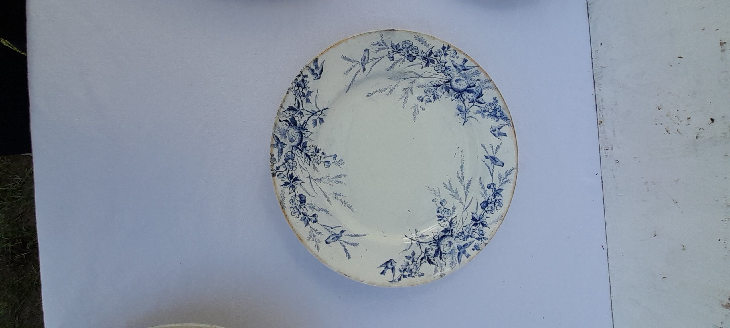 8 flat earthenware plates Creil and Montereau late nineteenth diam 23 cm