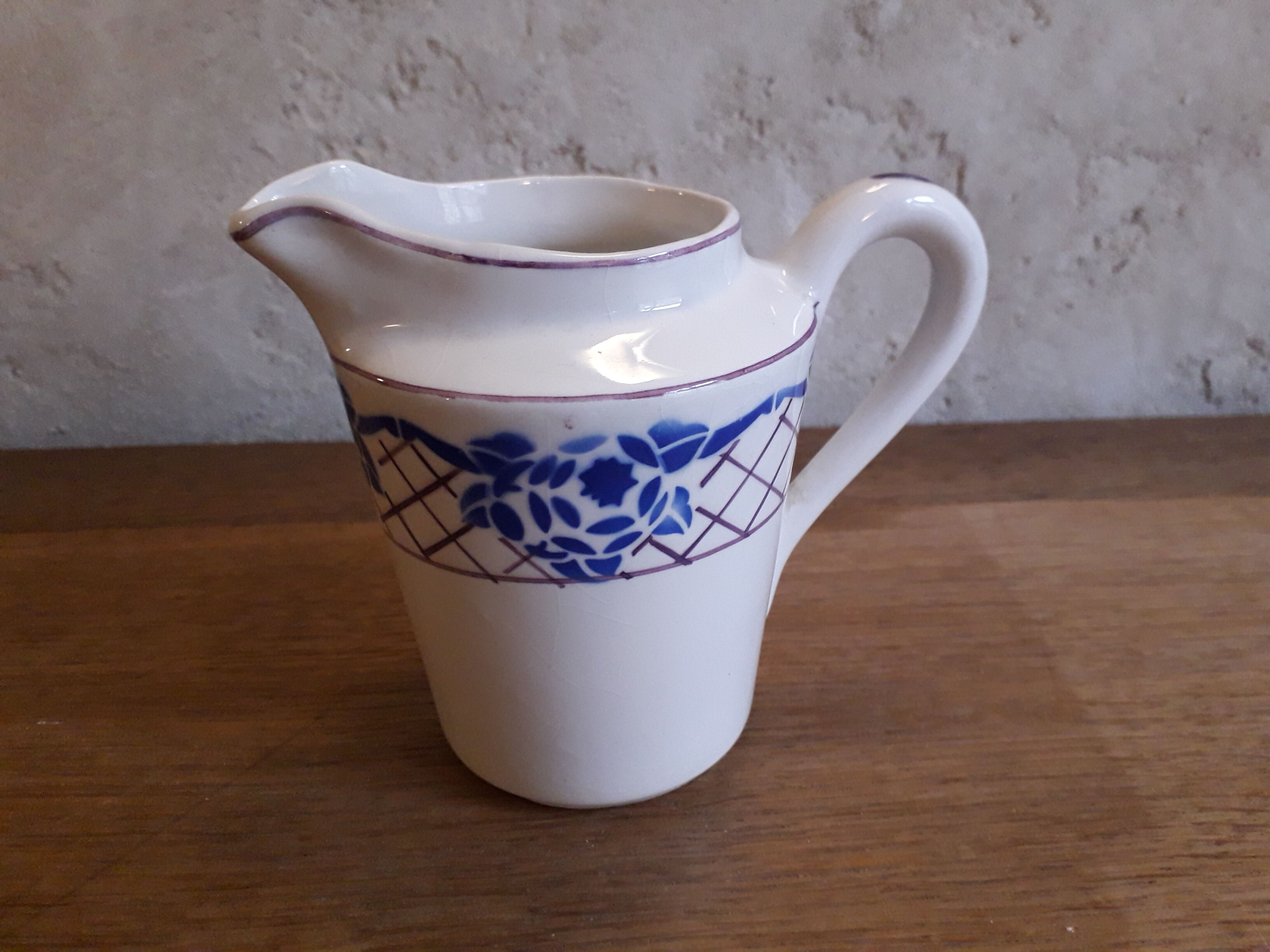 Choisy earthenware milk jug model Roseraie News Galleries