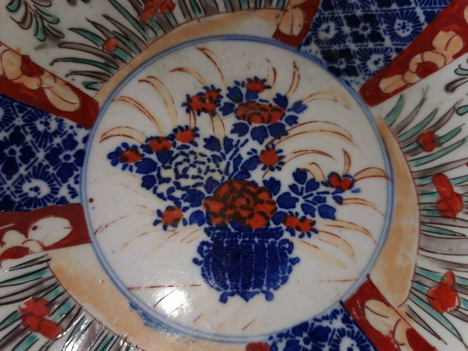 Plate Imari ceramic Asian porcelain