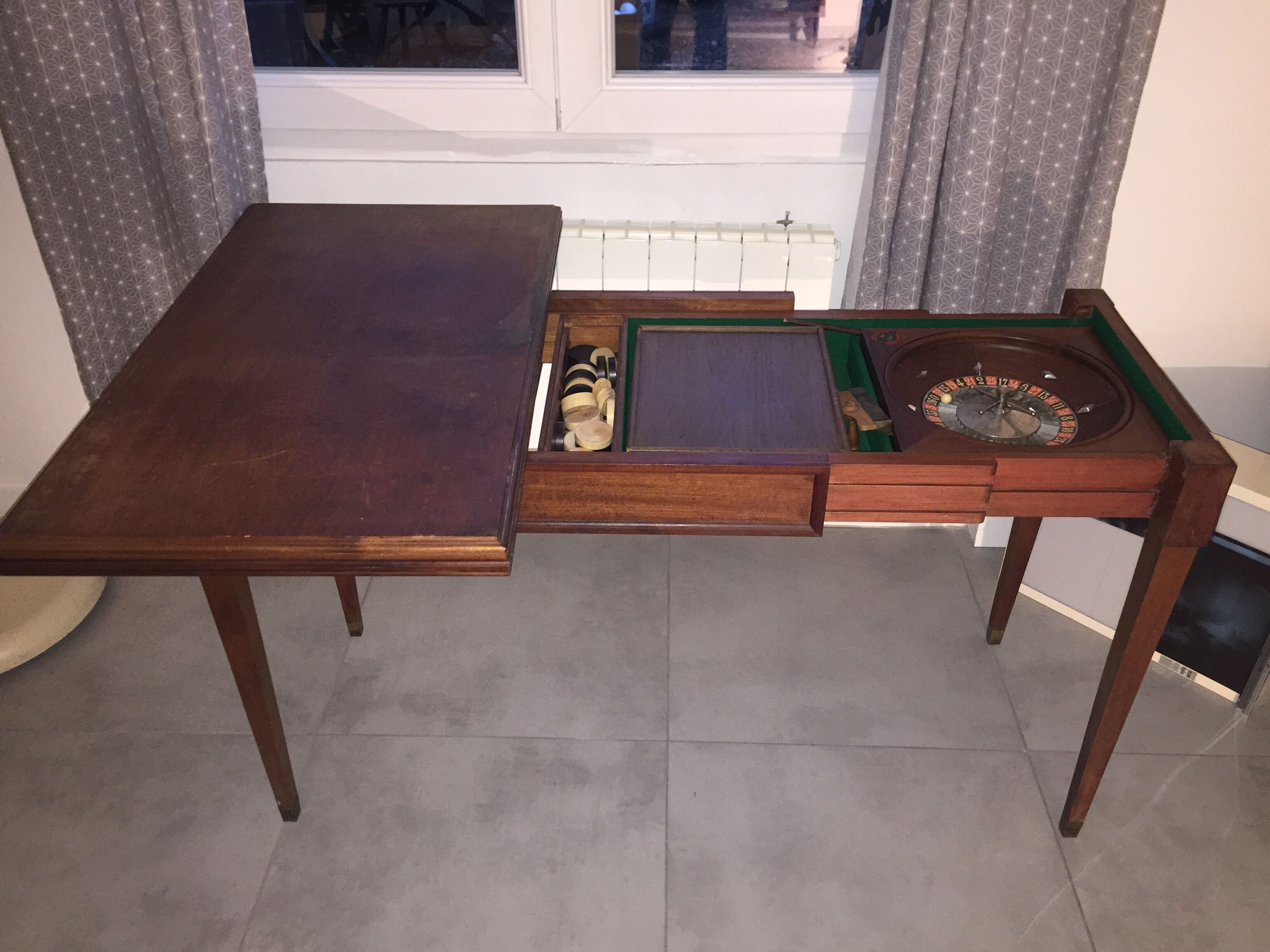 Table de jeux de roulette G.Caro