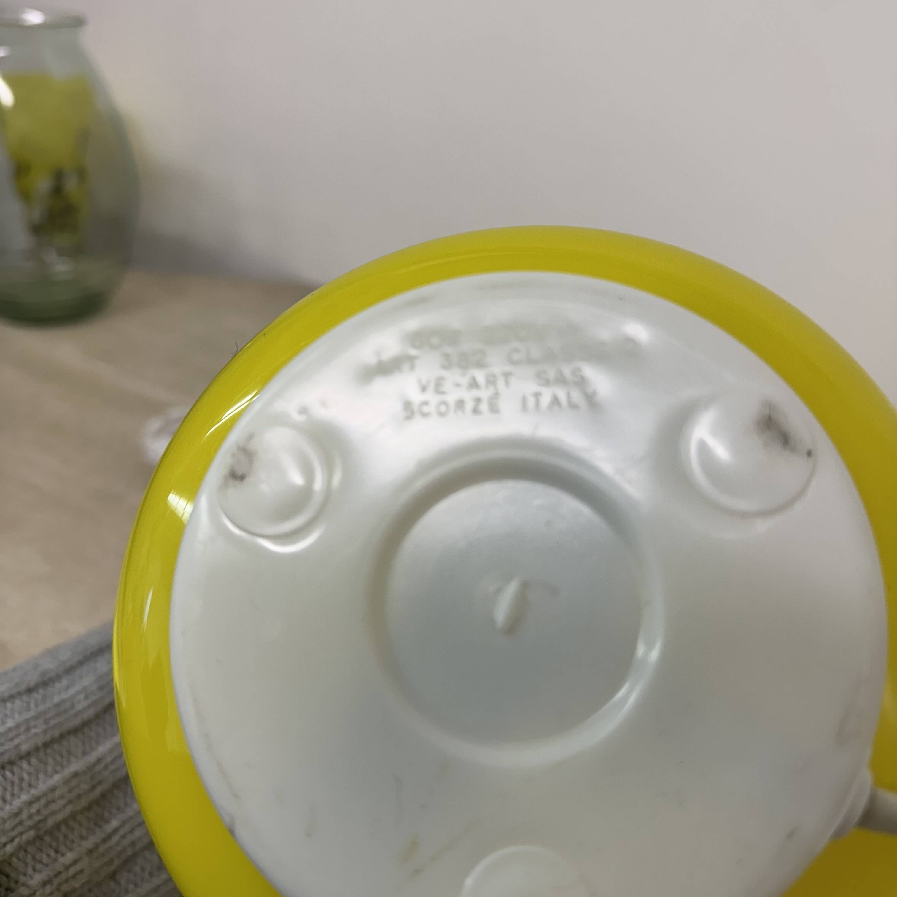 Set of 2 space age yellow glass table lamps ve-art Italy design , 1970s