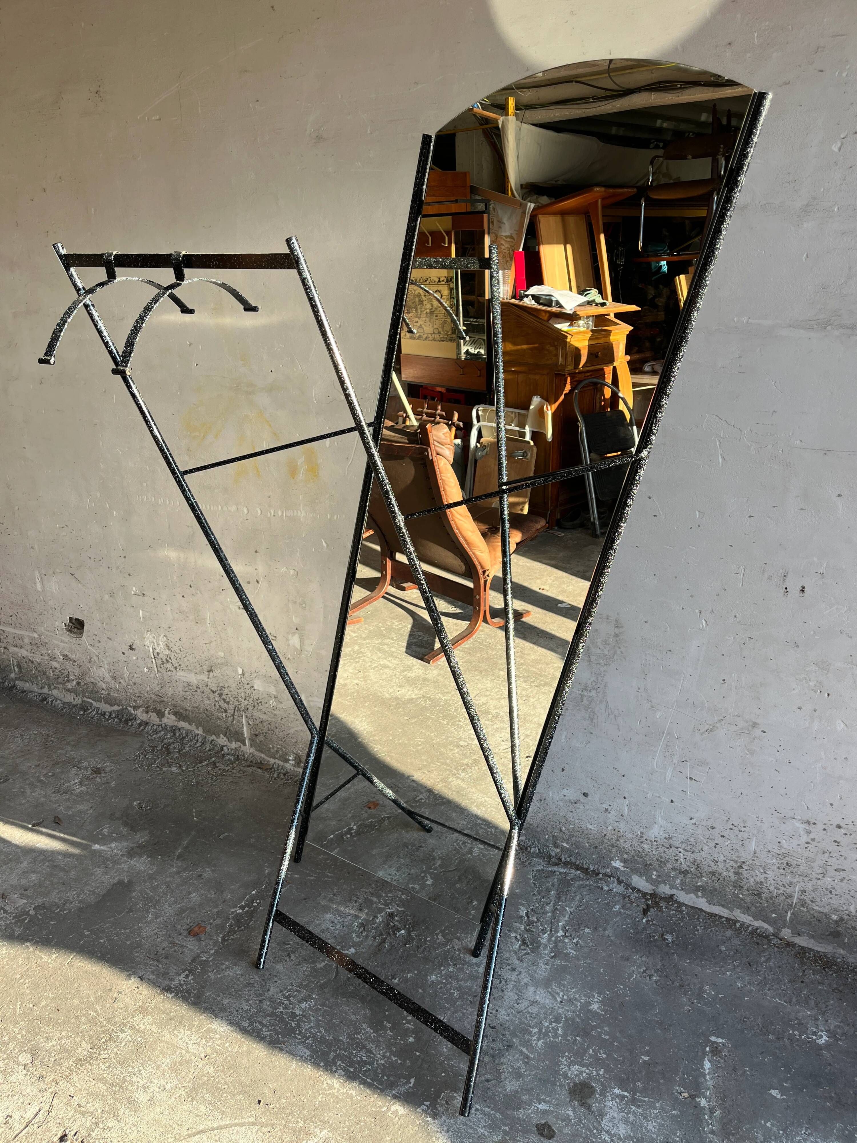 Coat rack with mirror in metal Memphis style (1980s)