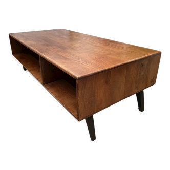 Table basse en noyer