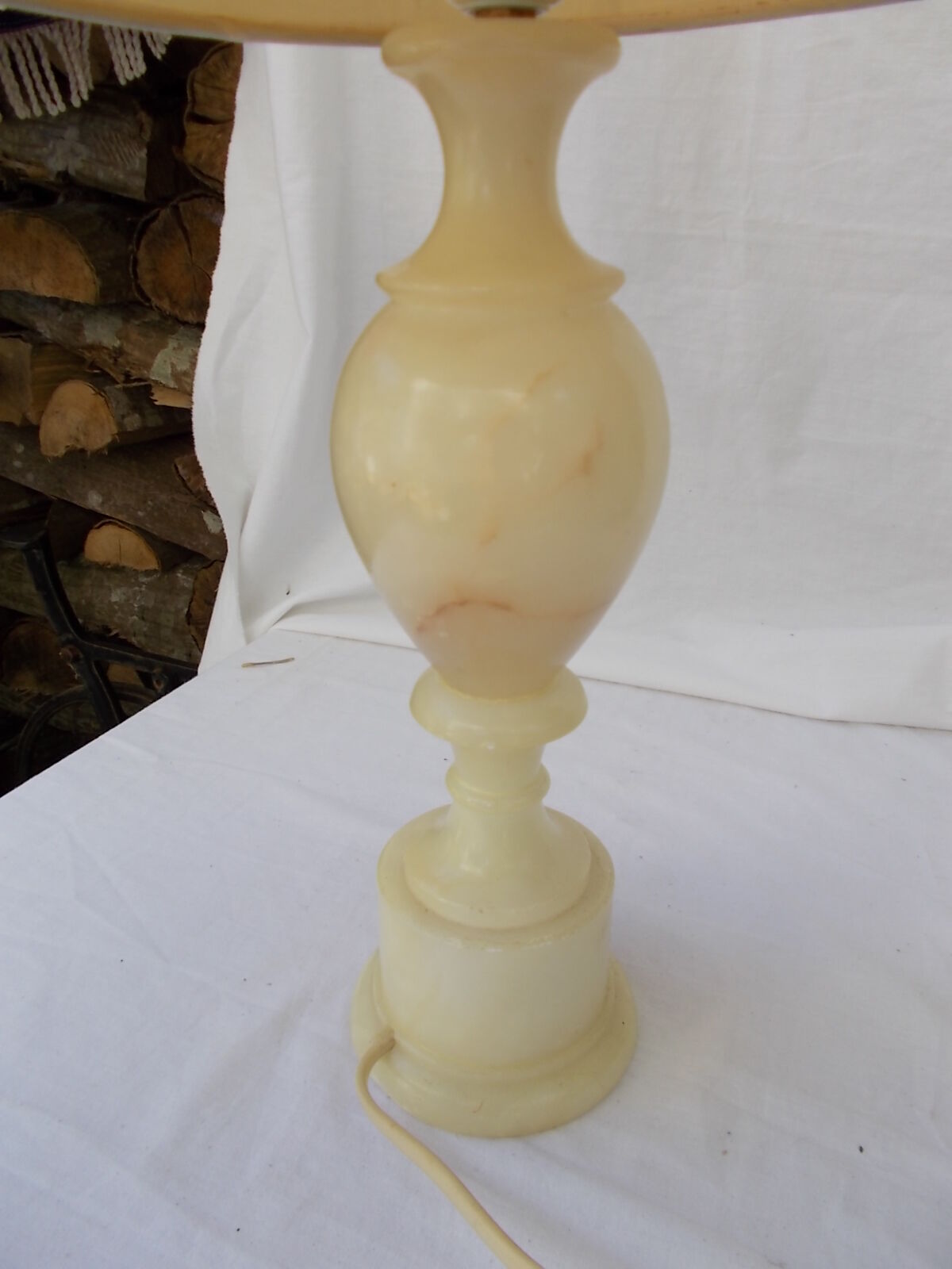 Alabaster lamp