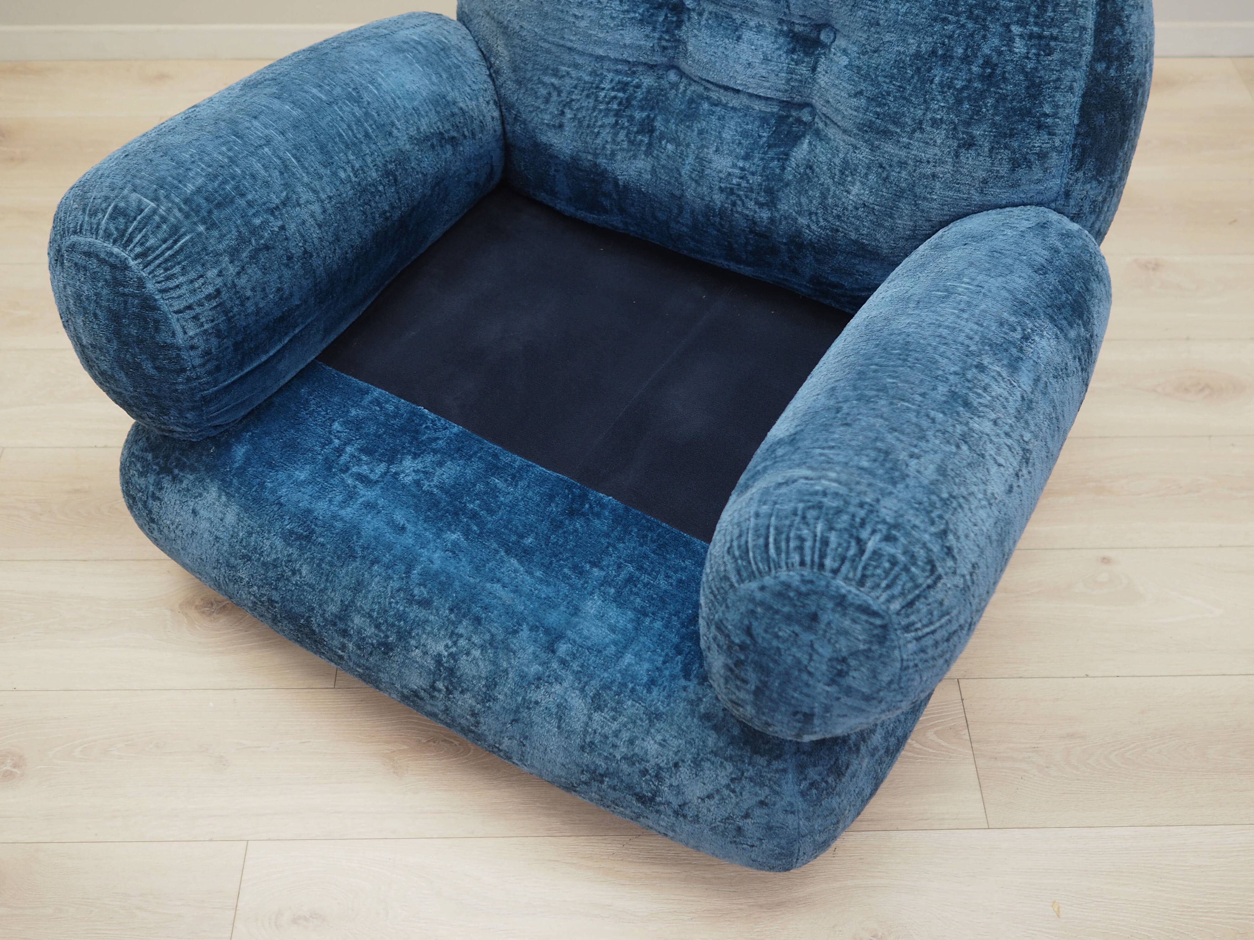 Blue armchair, Italian design, 1970s, production: Italy