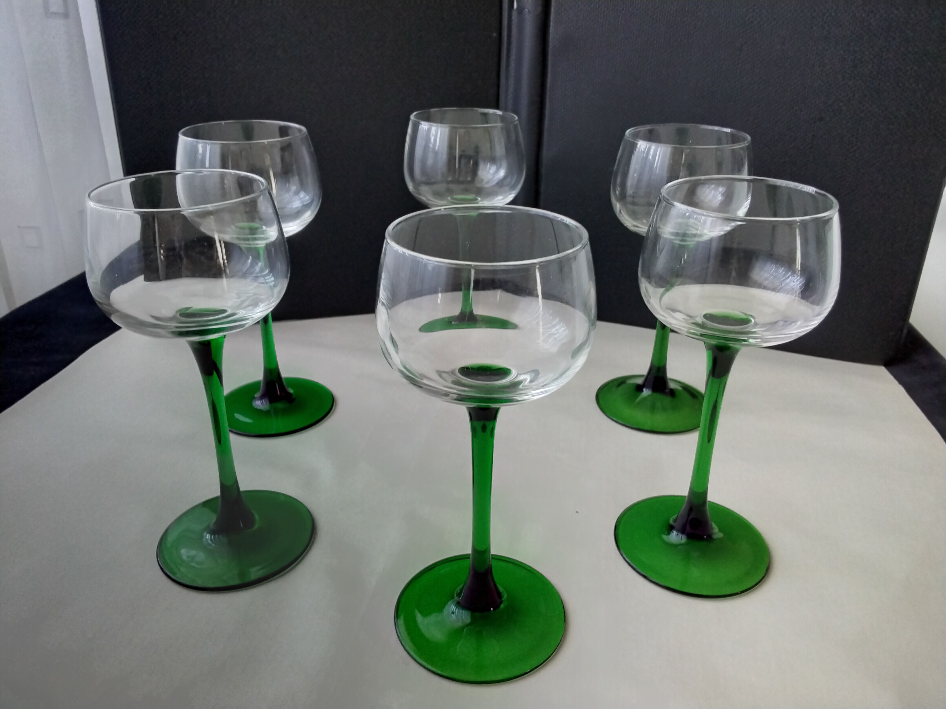 6 Alsace white wine glasses in plain glass