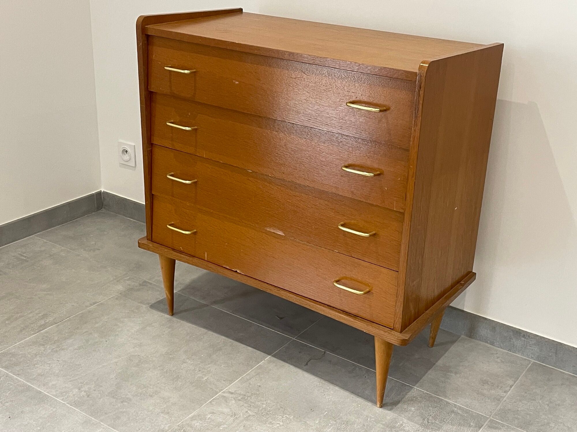 Chest of drawers 4 drawers vintage 1970 to restore
