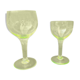 Verres ancien  à pieds en ouraline