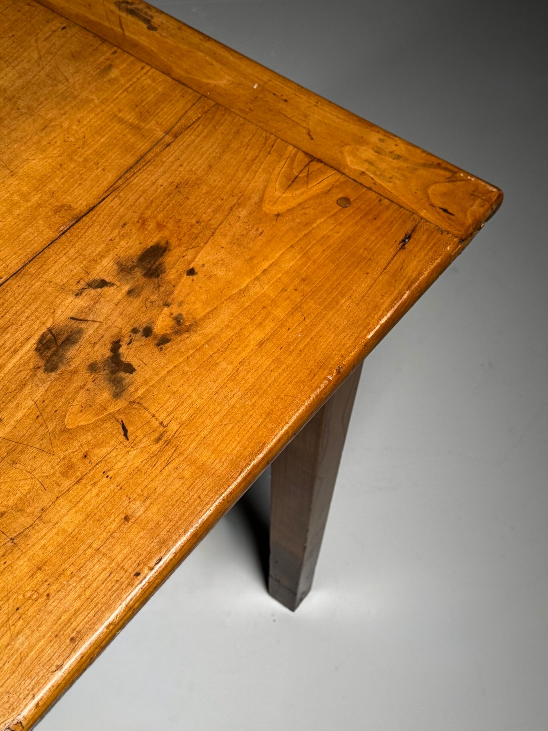 French dining table 188L