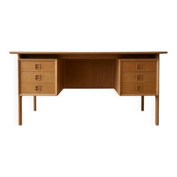 Bureau exécutif en chêne par Arne Vodder de Brouer Møbelfabrik, Danemark, années 1960.