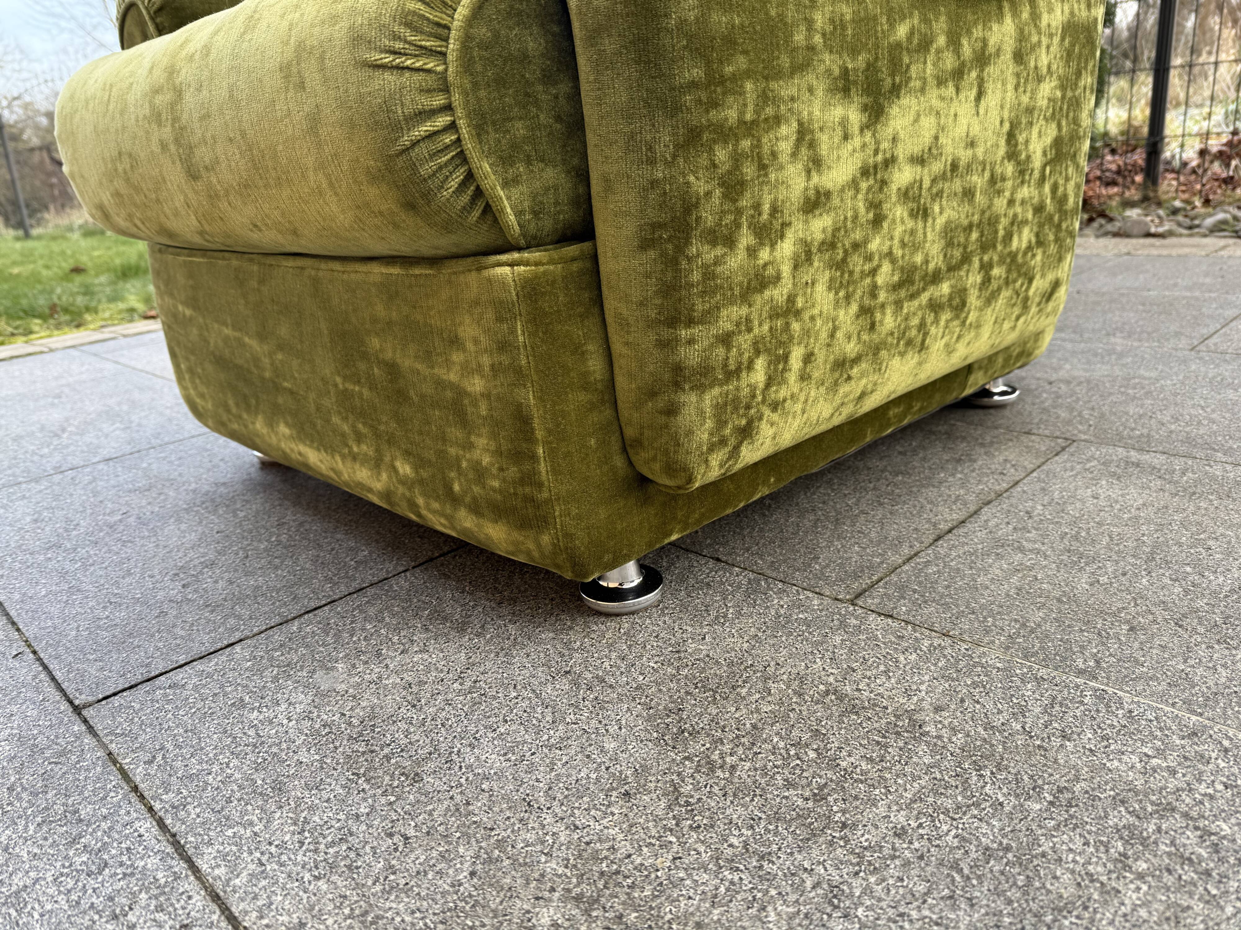 Fauteuil Velours vert année 70