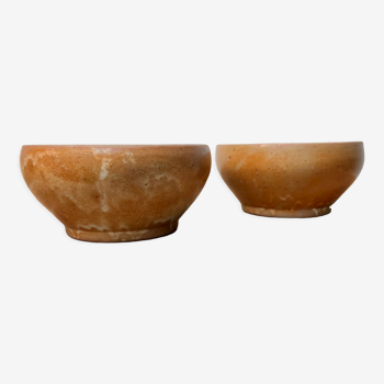 2 xl stoneware bowls