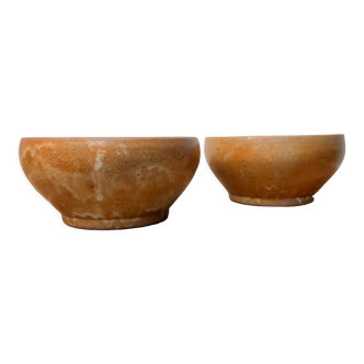 2 xl stoneware bowls