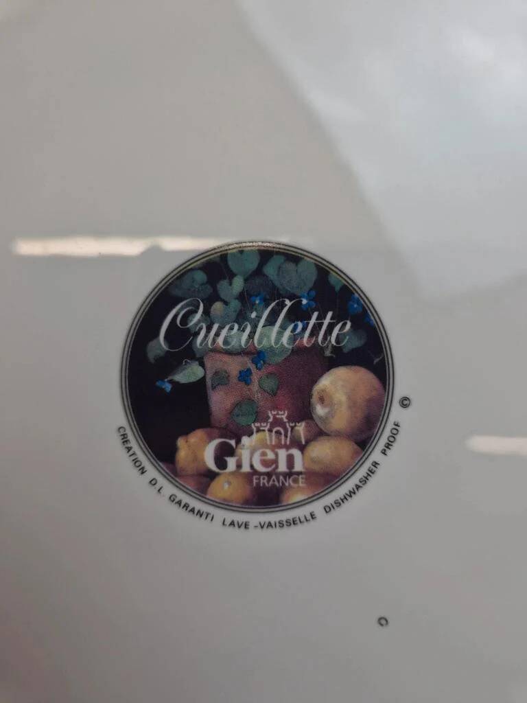 Large Gien plate Cueillette D. Lalande 30 cm – Fruit & violet decoration