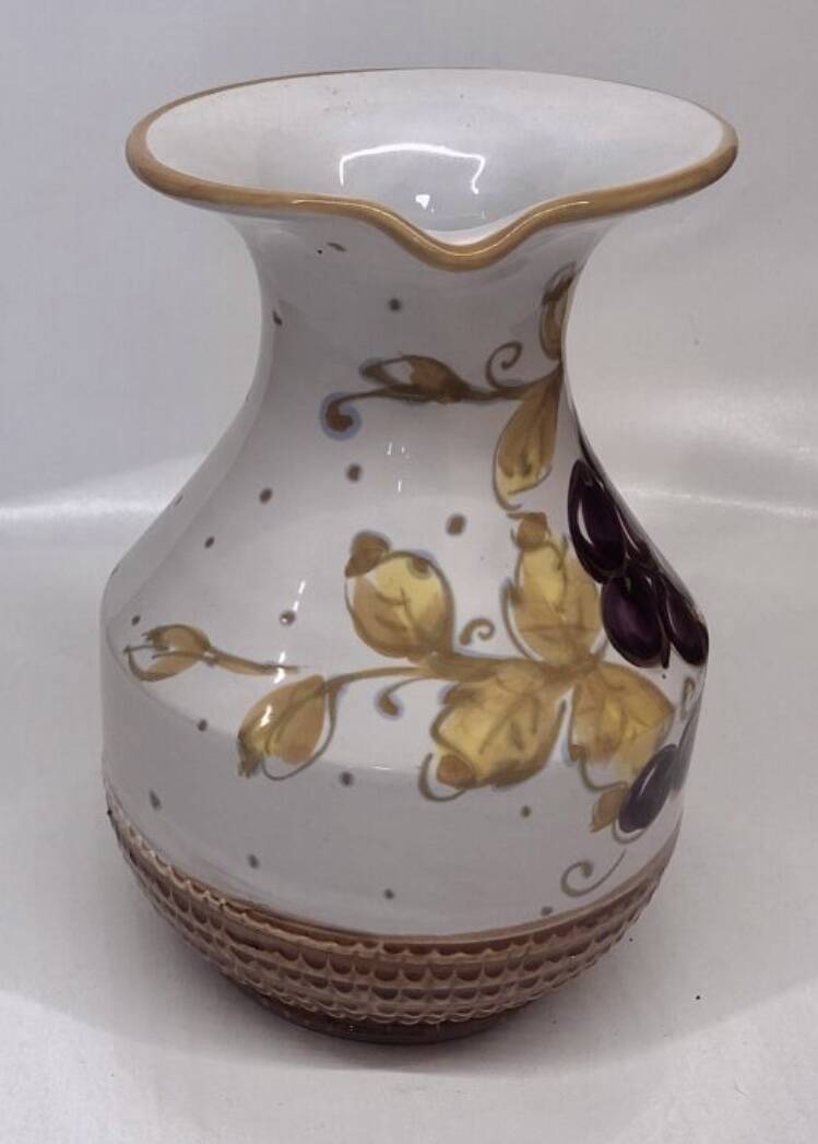 Pitcher decorated with grapes Fratelli Fanciullaci