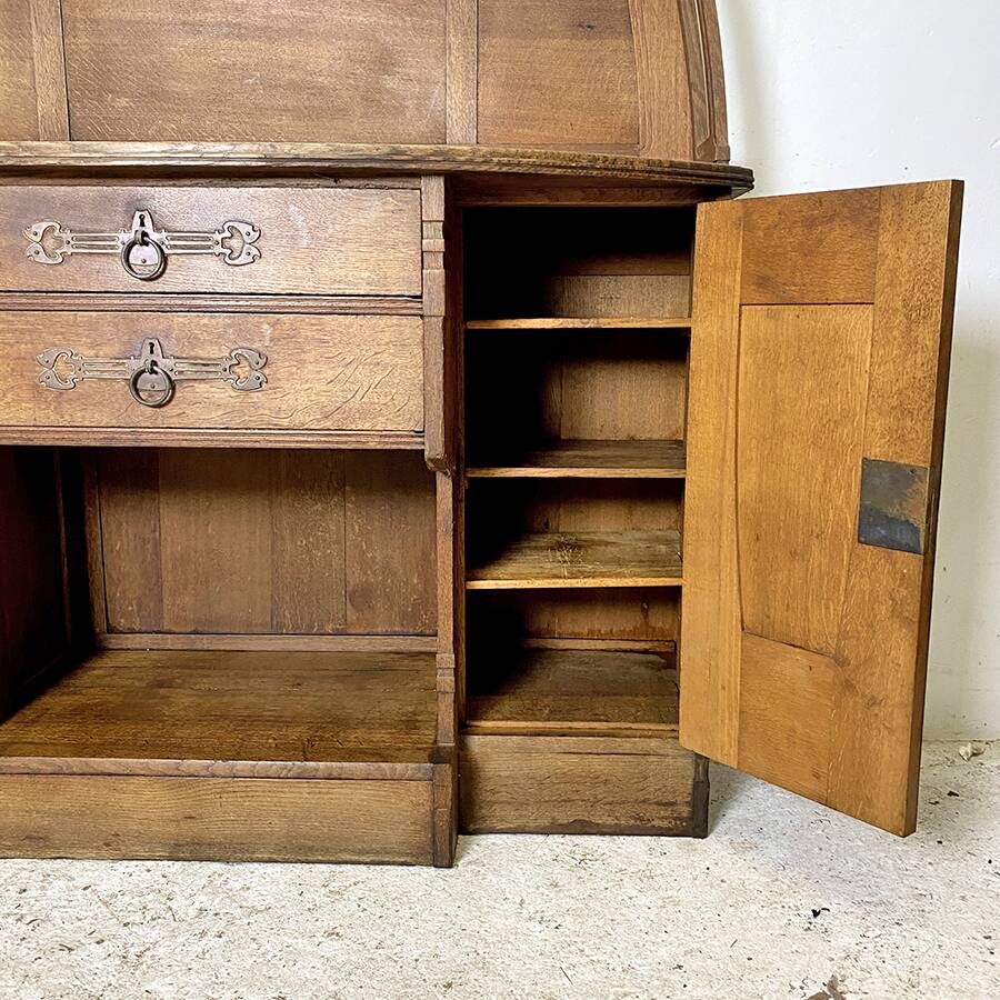 1930s restaurant server
