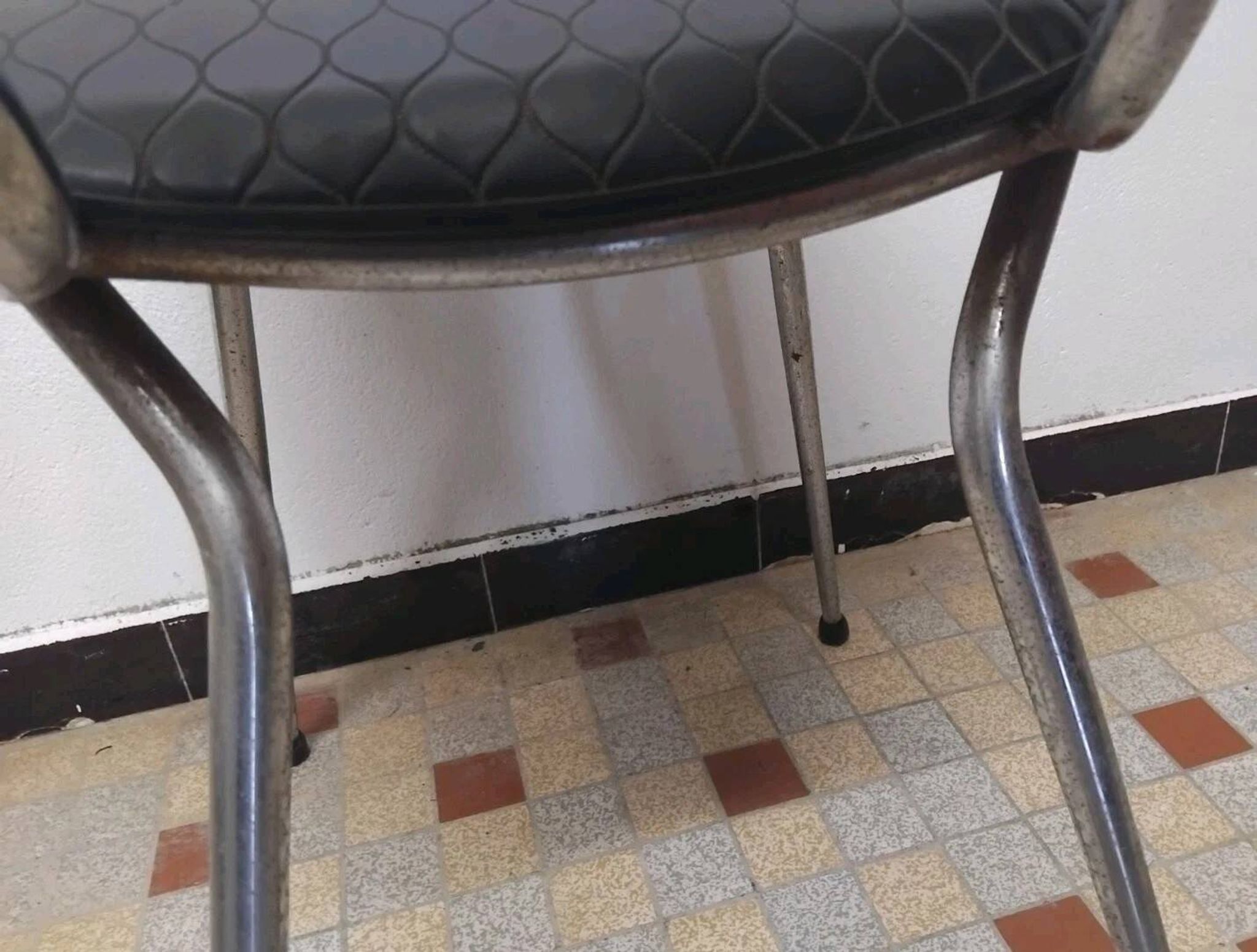 Vintage 50s/60s Marguerite Leatherette Chair