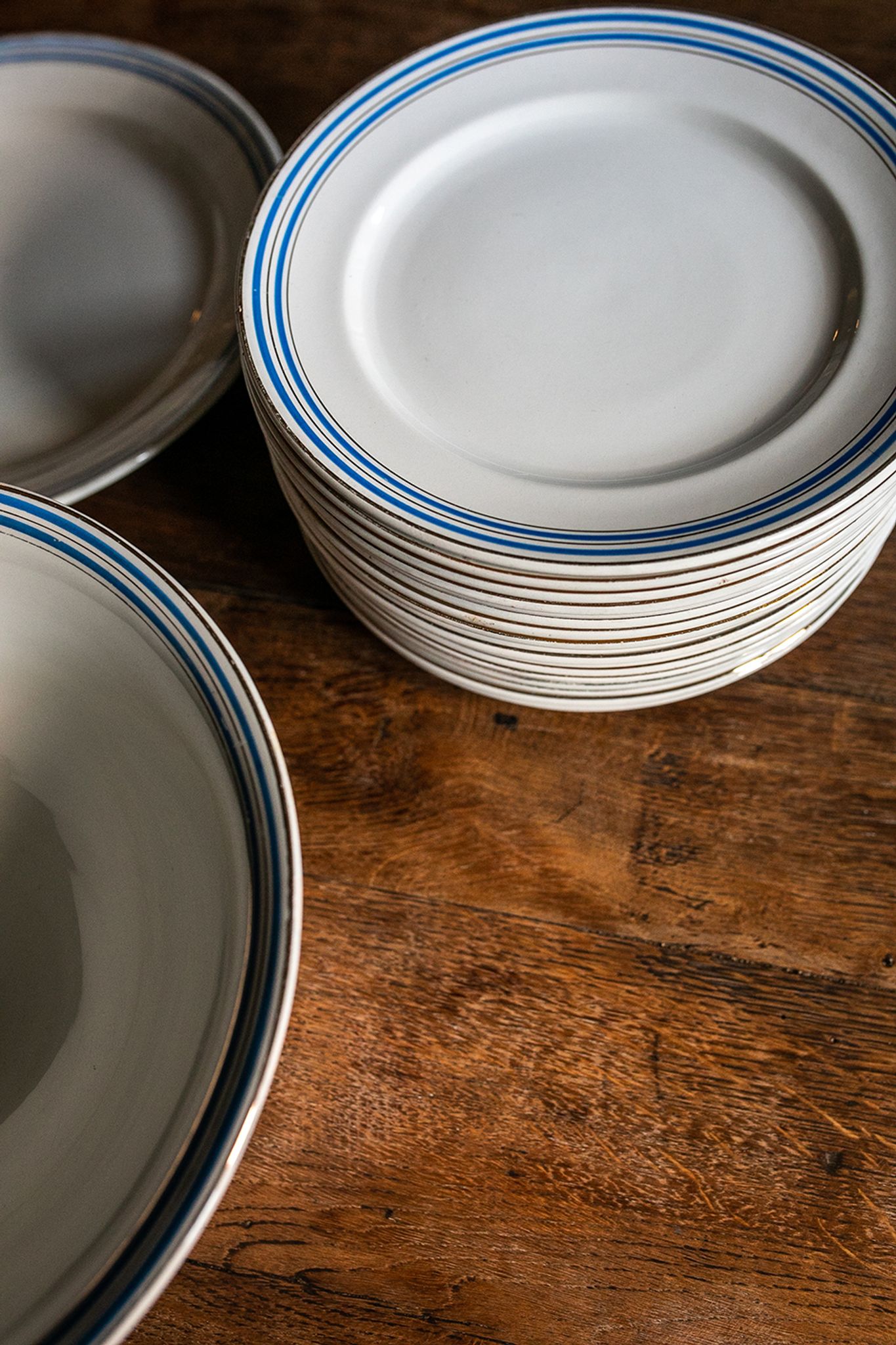 Onnaing's earthenware service
