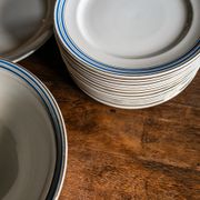 Onnaing's earthenware service