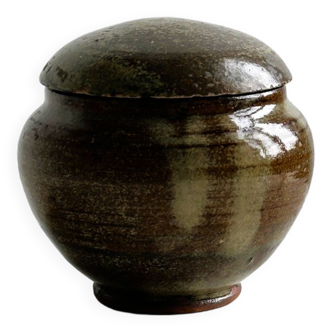 Sugar bowl, ceramic condiment pot.