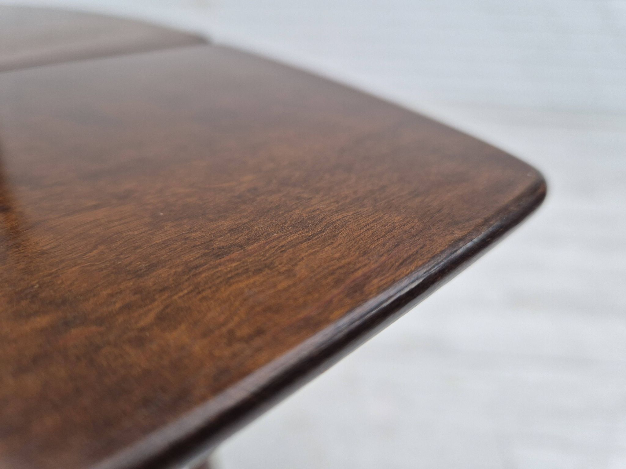 Table basse pliante danoise des années 1950 avec tiroir et étagère, état d'origine.