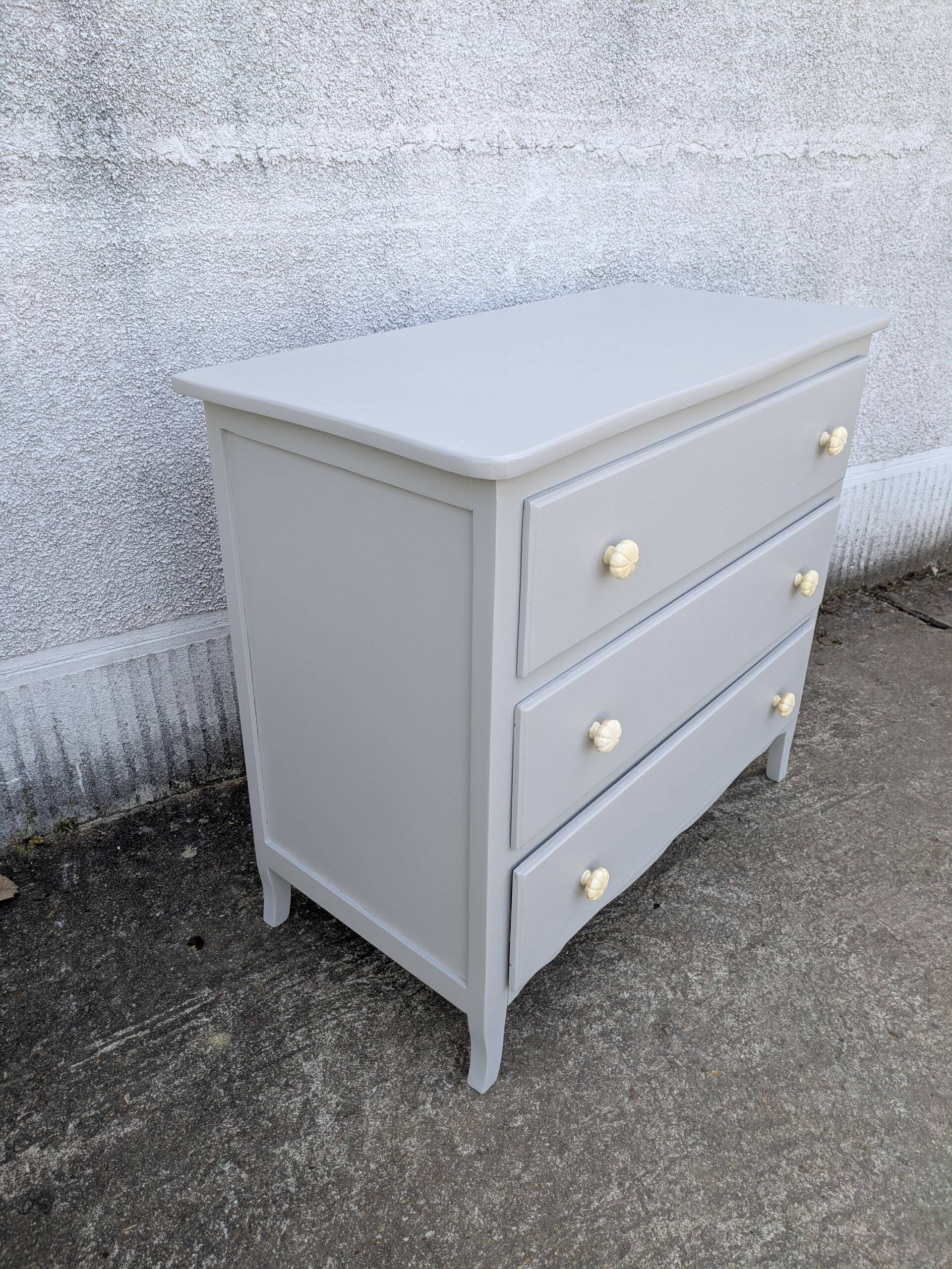 Painted chest of drawers