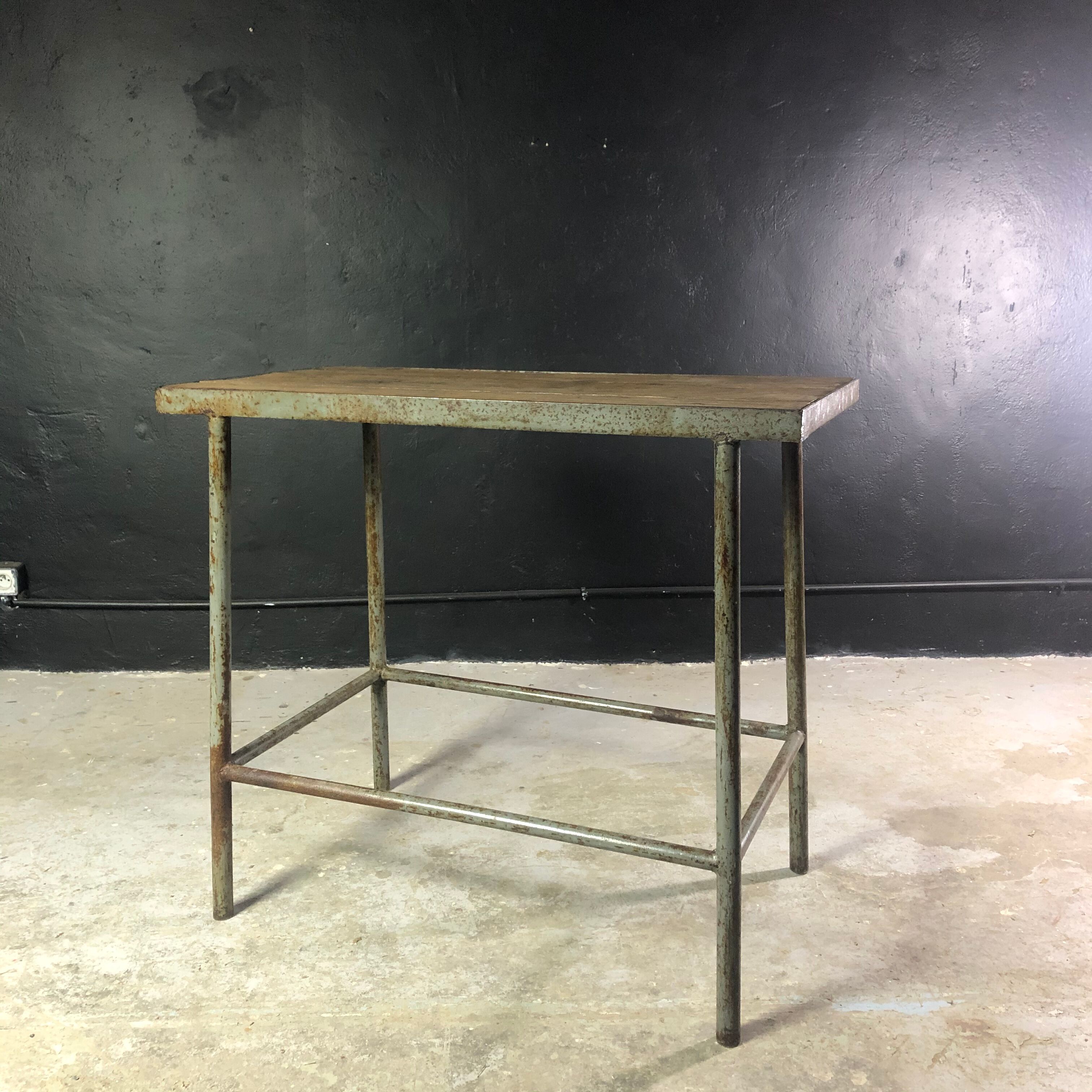 Table haute industrielle métal et bois