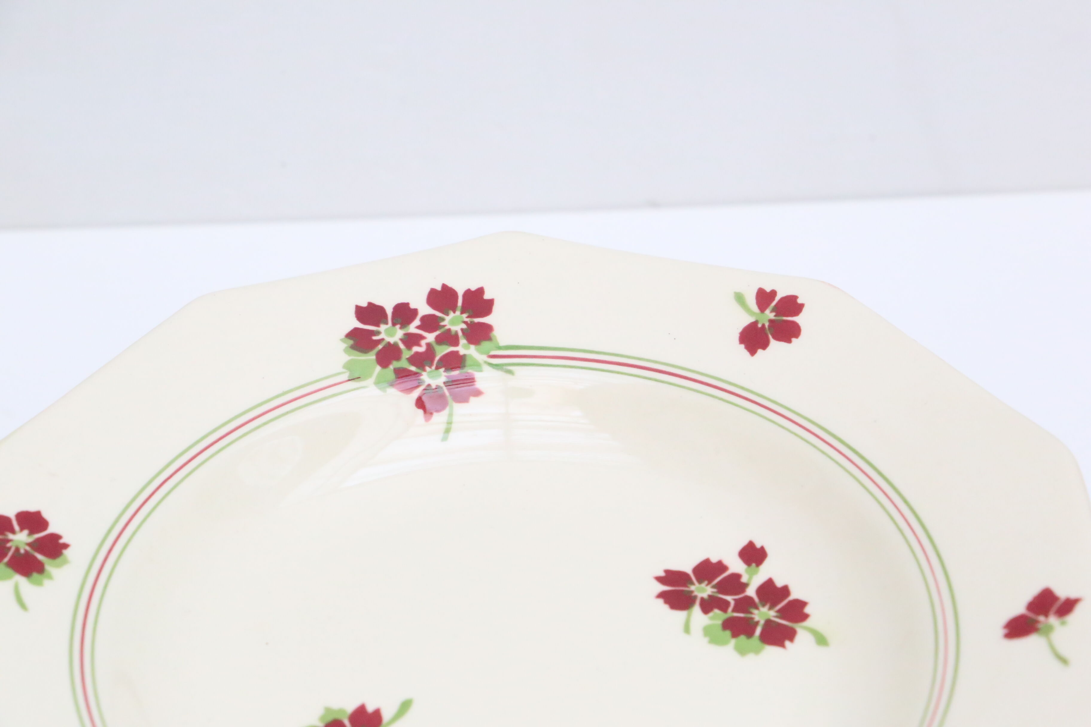 Moulin des Loup serving dish on piedouche