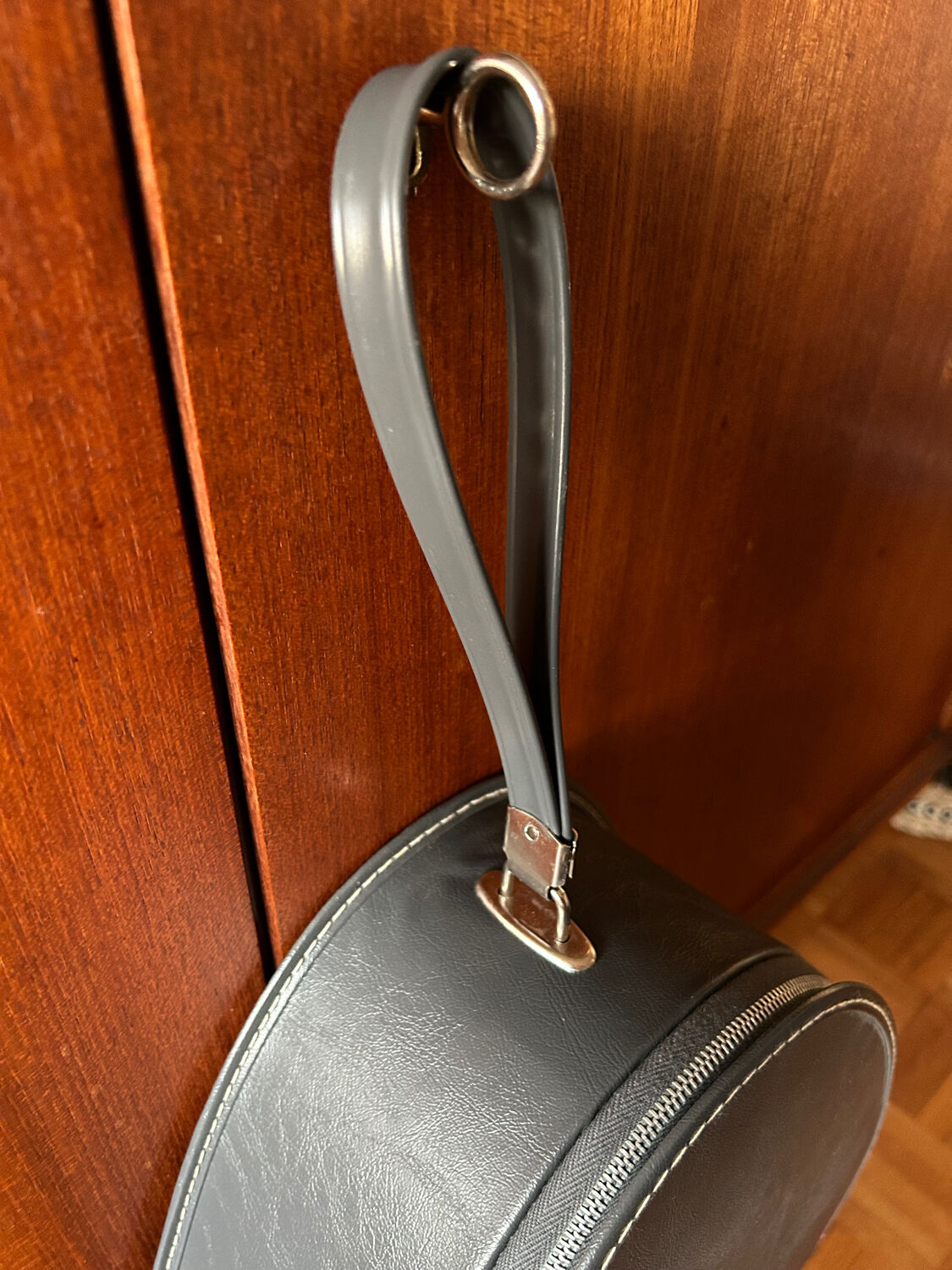 Complete set of "stewardess" nesting suitcases