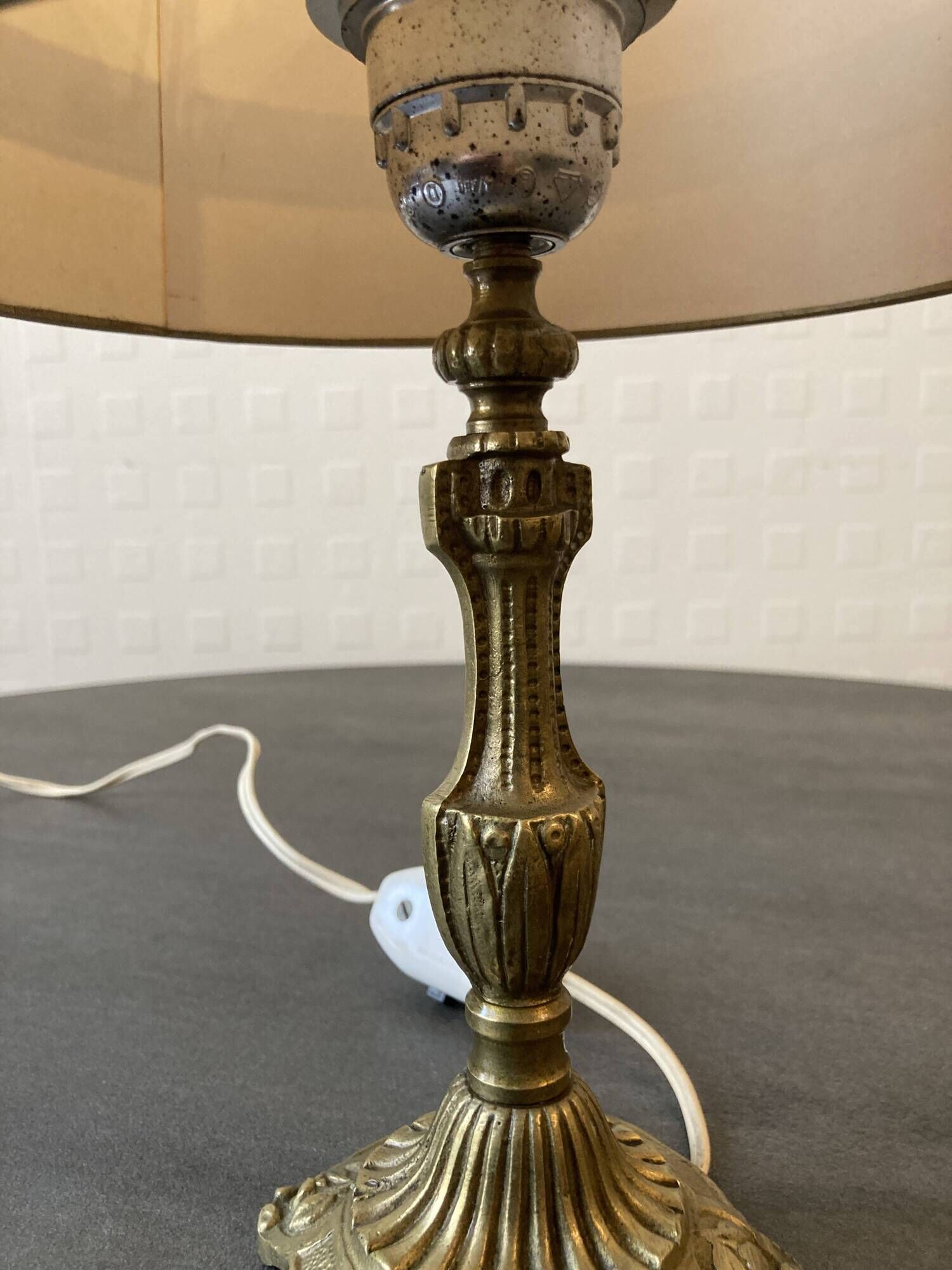 Vintage brass table lamp – 1950s – Rococo style base
