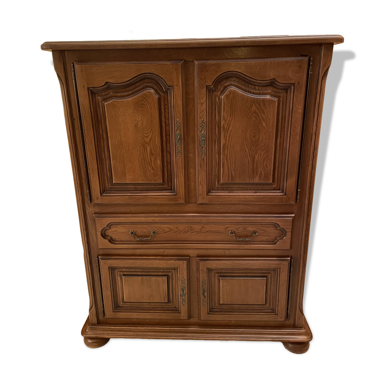 Storage furniture / bar / TV in solid oak – very high quality