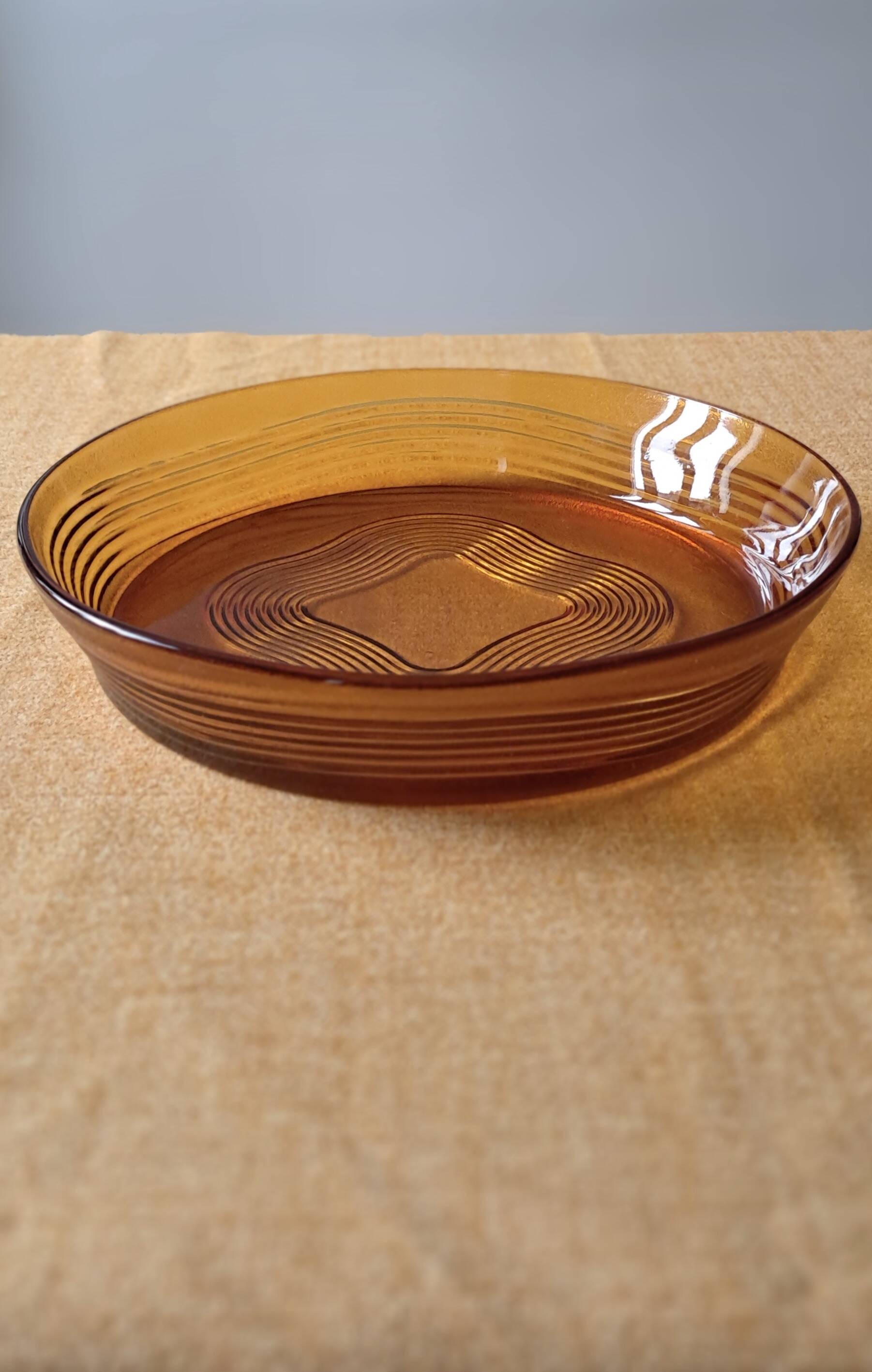 Duralex serving dish model Ondine