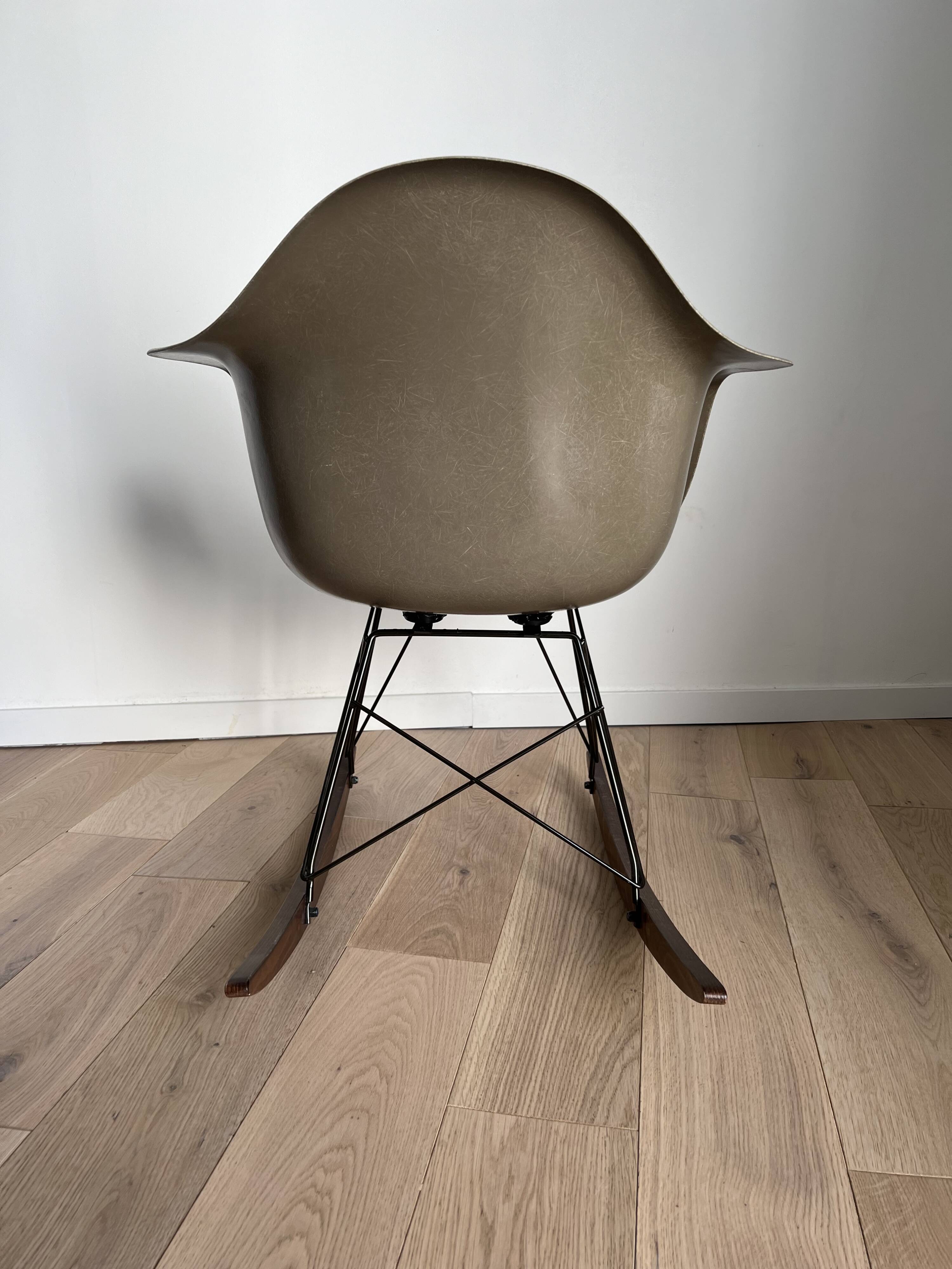 RAR Rocking chair CHARLES ET RAY EAMES Herman Miller US edit 50s design