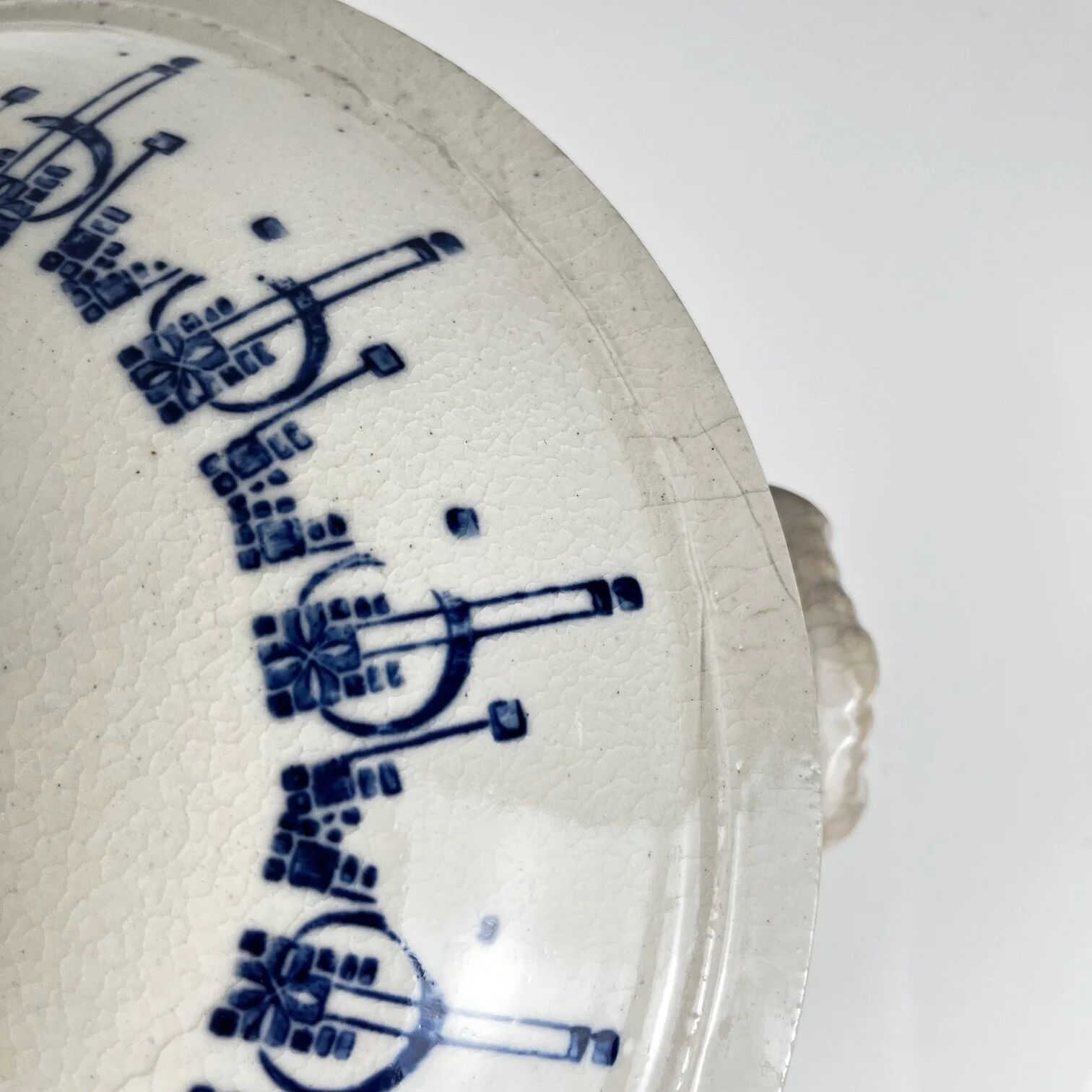 Old stoneware hot water bottle / casserole from Saint Uze, blue decoration, early 20th century.