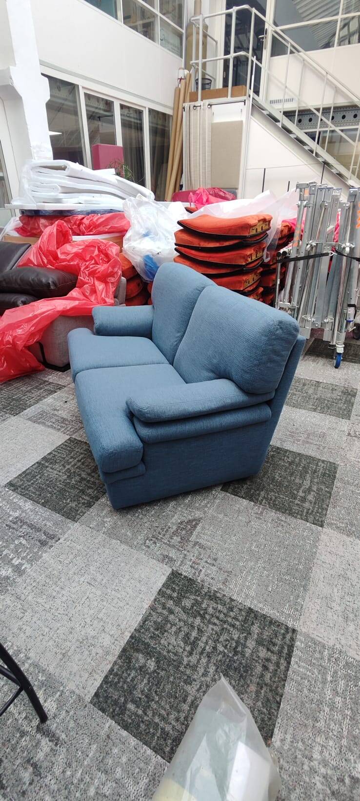 Two-seater sofa fully renovated
