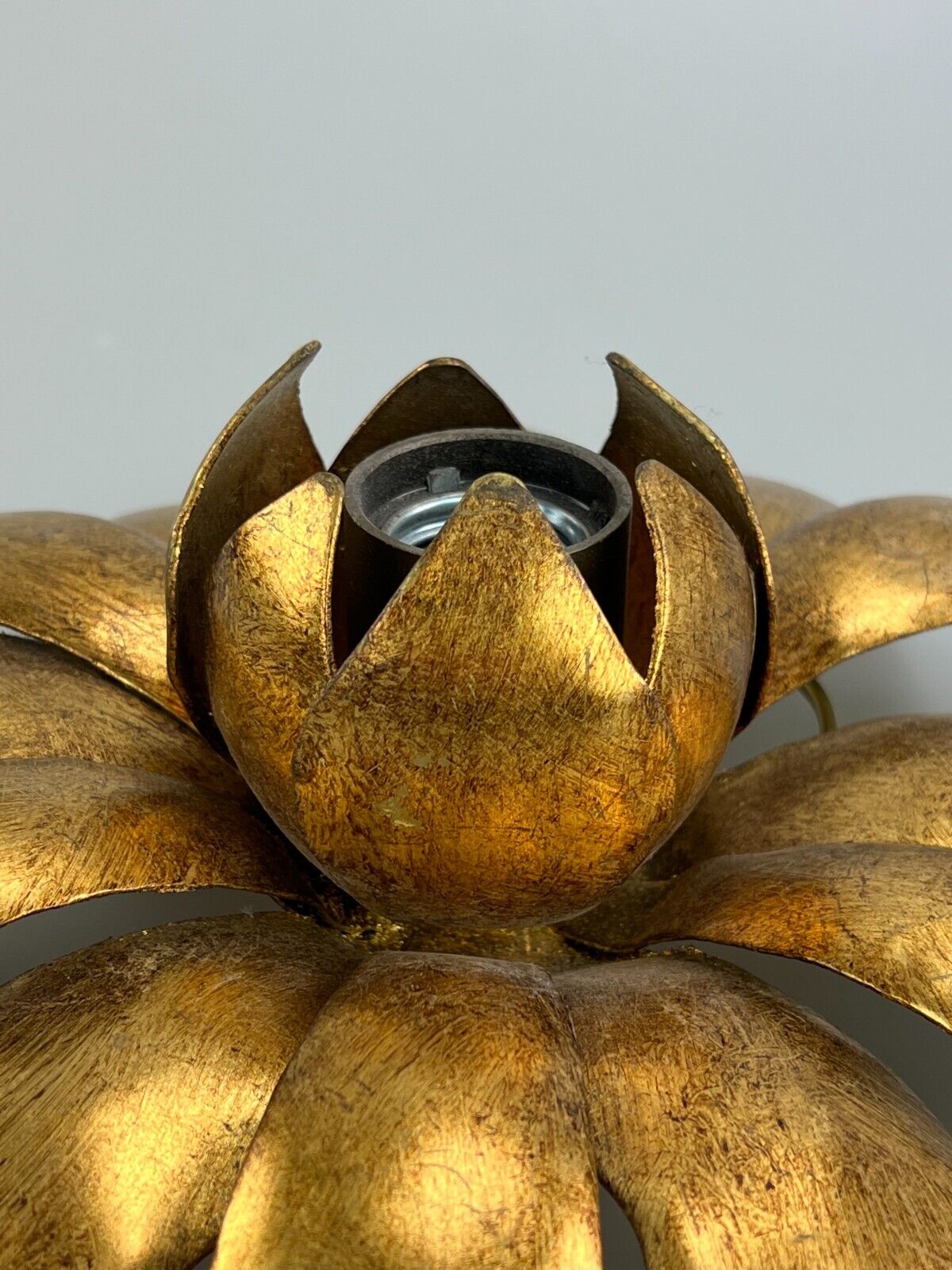 Wall sconce in brass