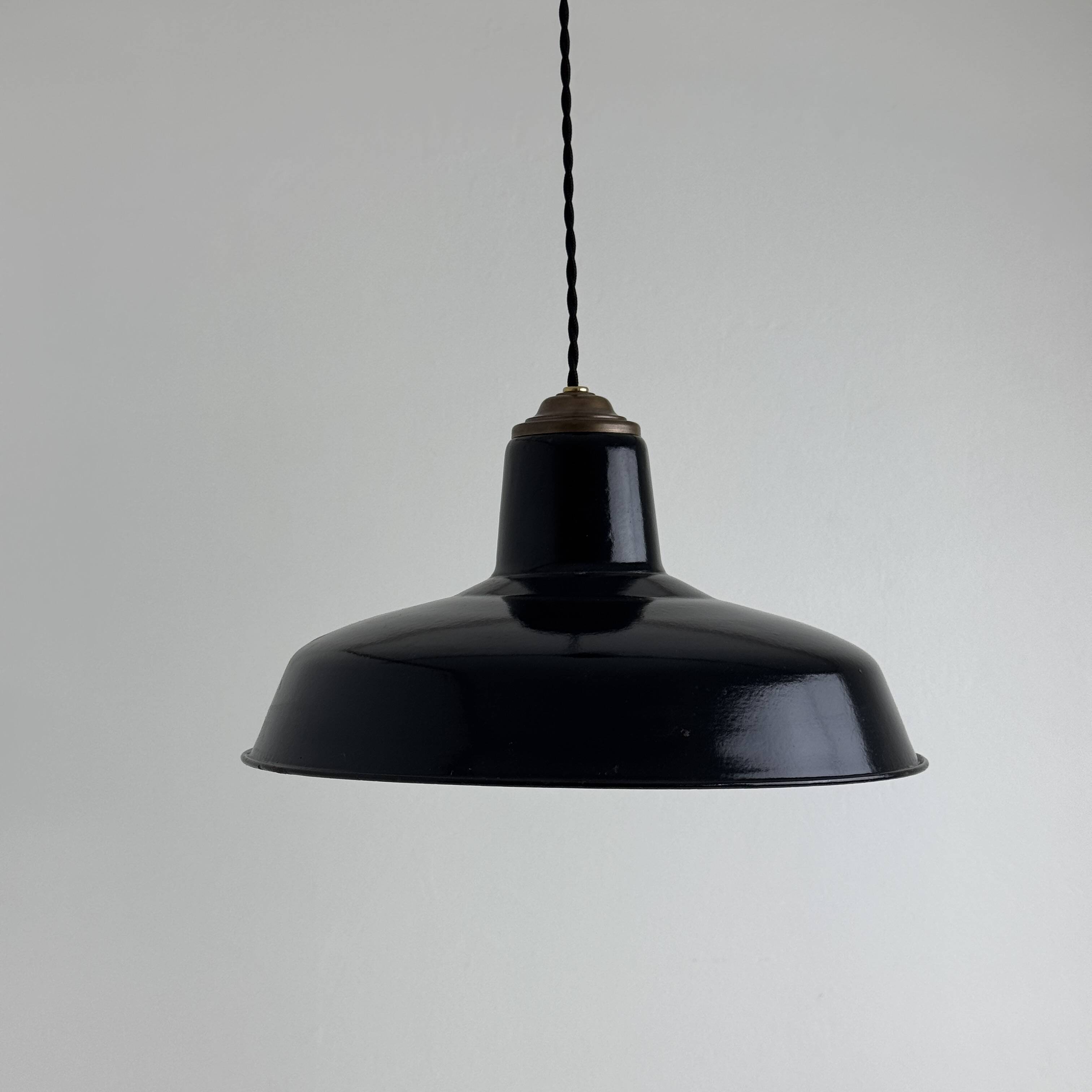 Old enamelled industrial workshop suspension