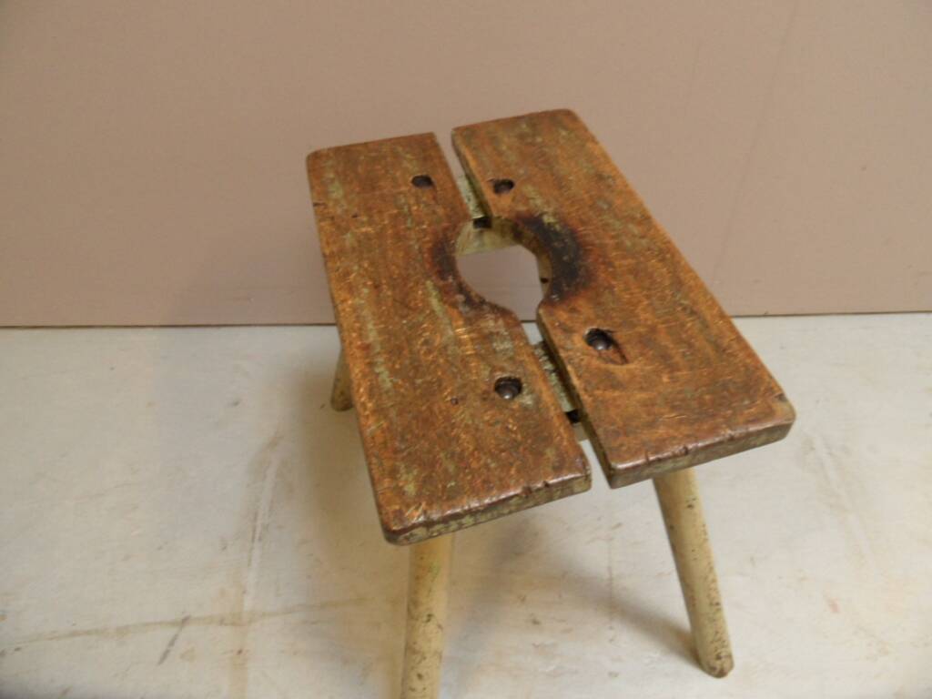 Tabouret de lait vintage