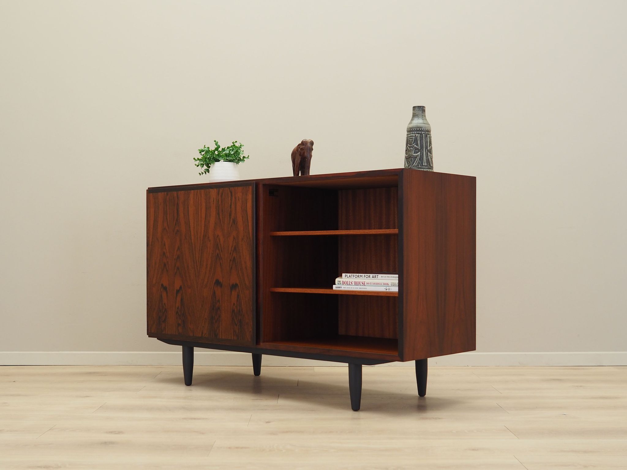 Rosewood cabinet, Danish design, 1970s, manufacturer: Omann Jun