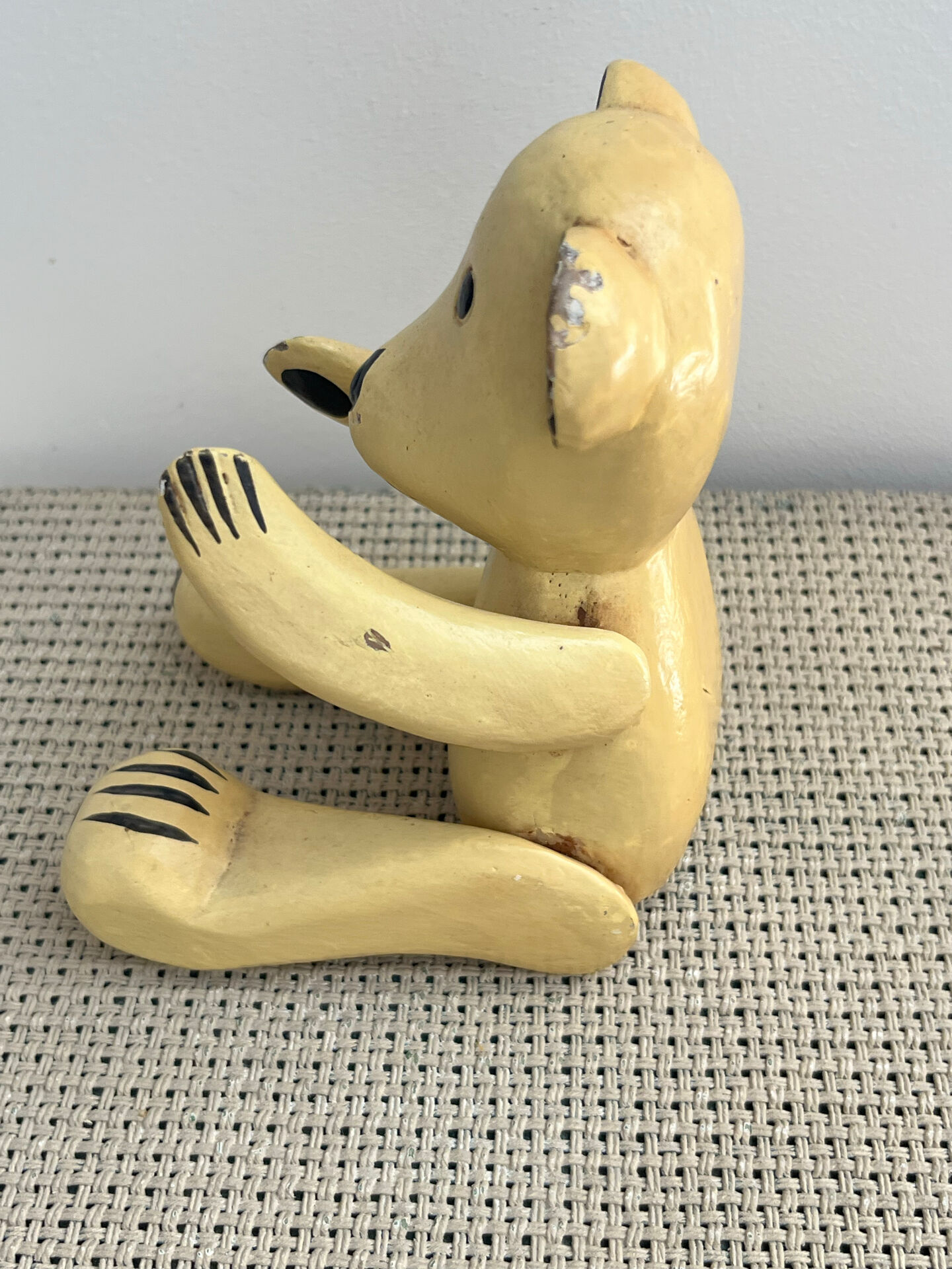Ours in articulated wood
