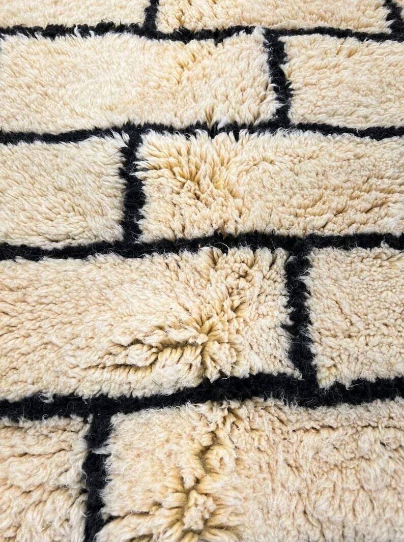 Tapis marocain berbère écru à motifs géométriques 250cmx150cm
