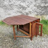 Table + 4 solid teak chairs