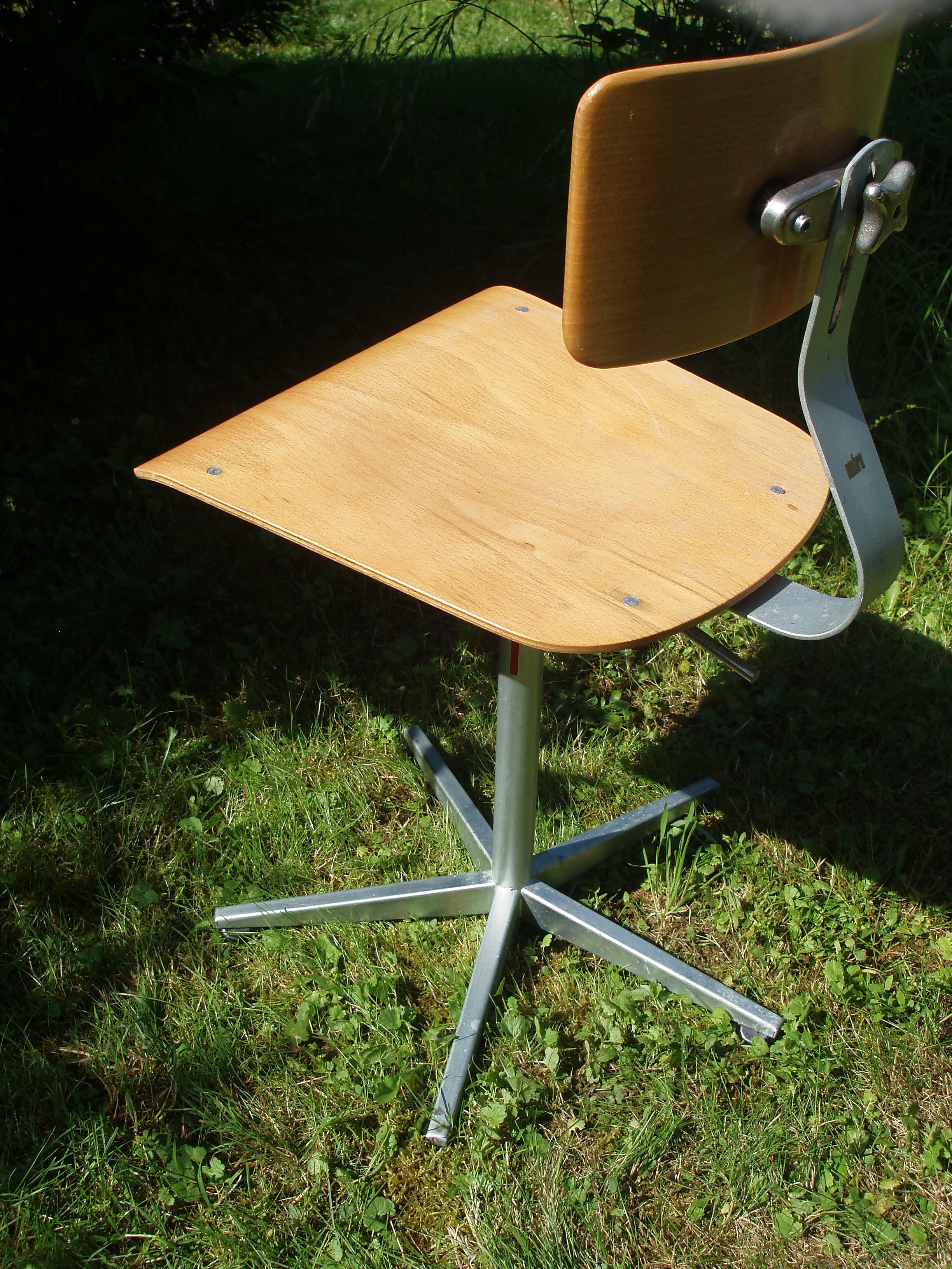 Architect or school chair adjustable