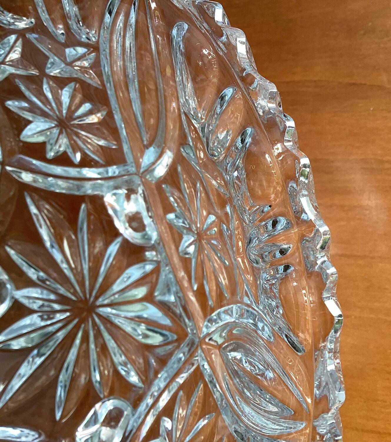 Thick glass tripod cup - vintage