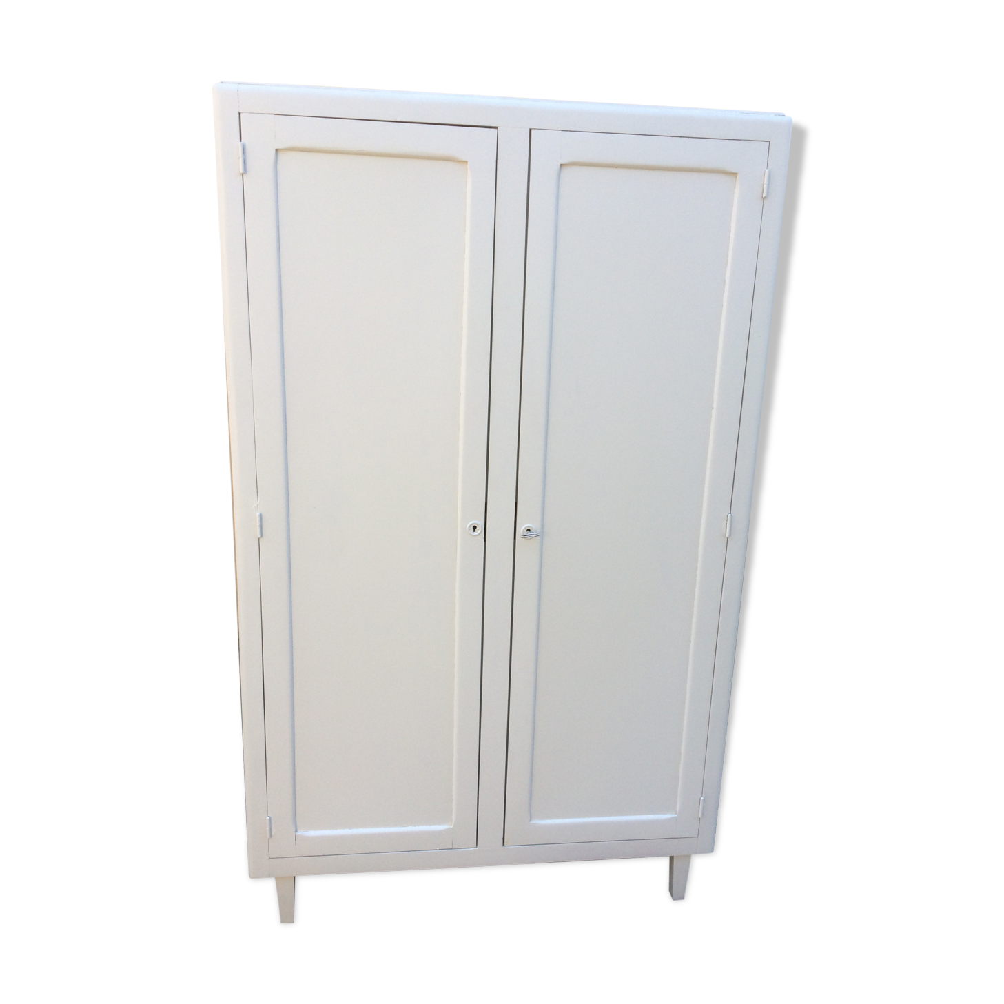 Armoire parisienne