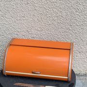 Bread box orange metal and its vintage knife 1970