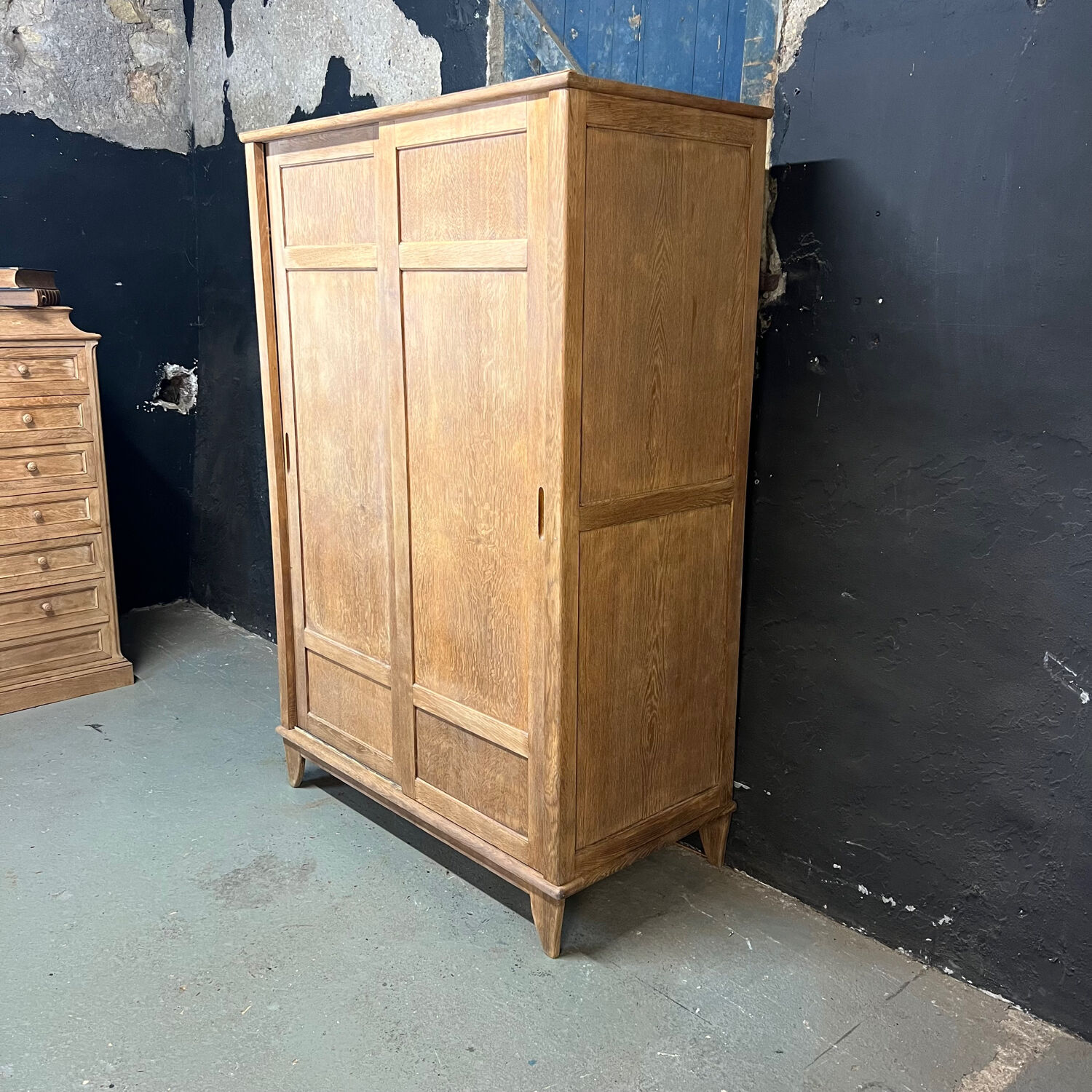 Vintage sliding wardrobe natural oak