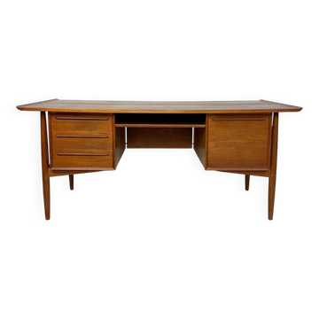 1960s vintage Danish mid-century teak writing desk by Arne Vodder for H.P. Hansen