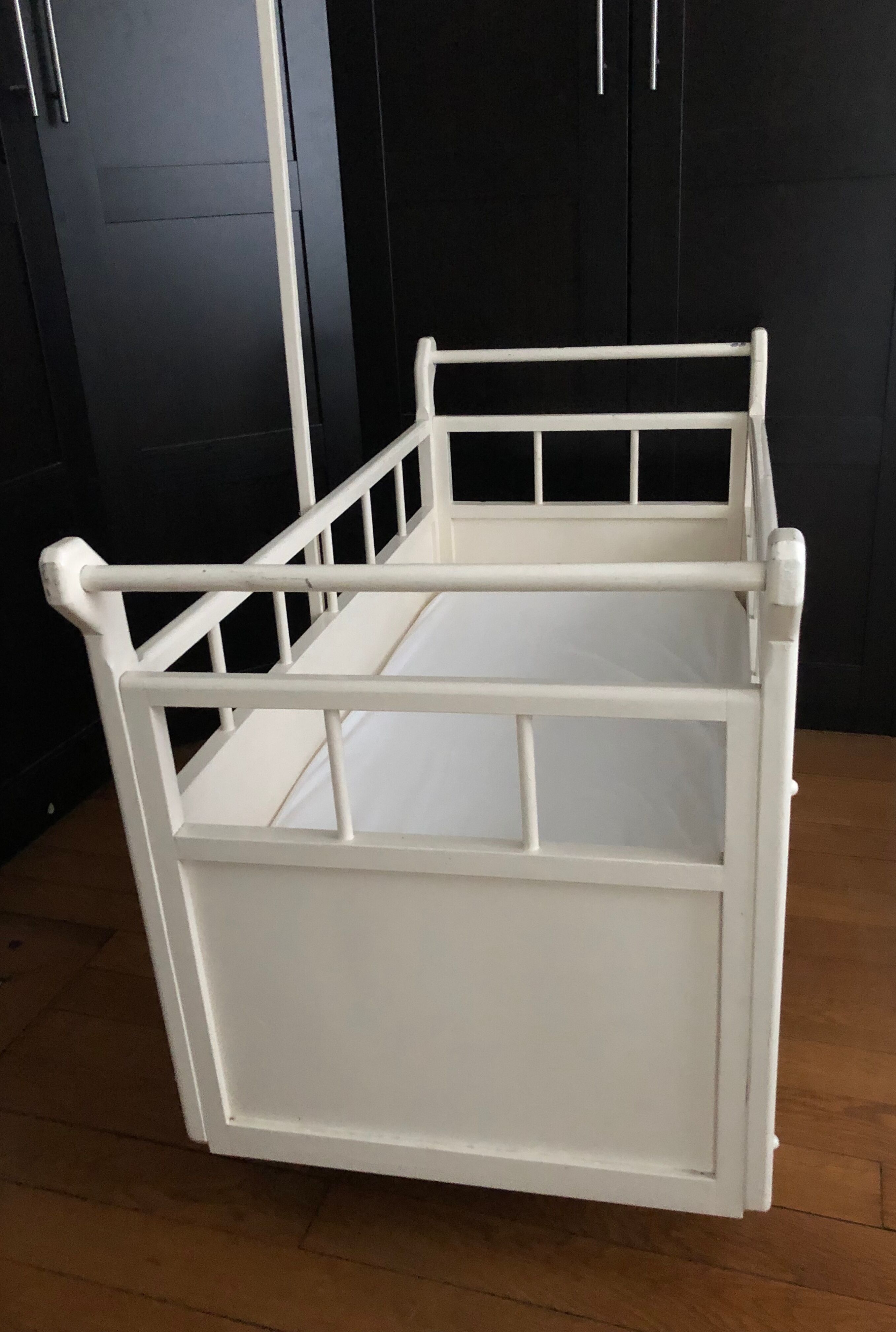 Baby cot trailer