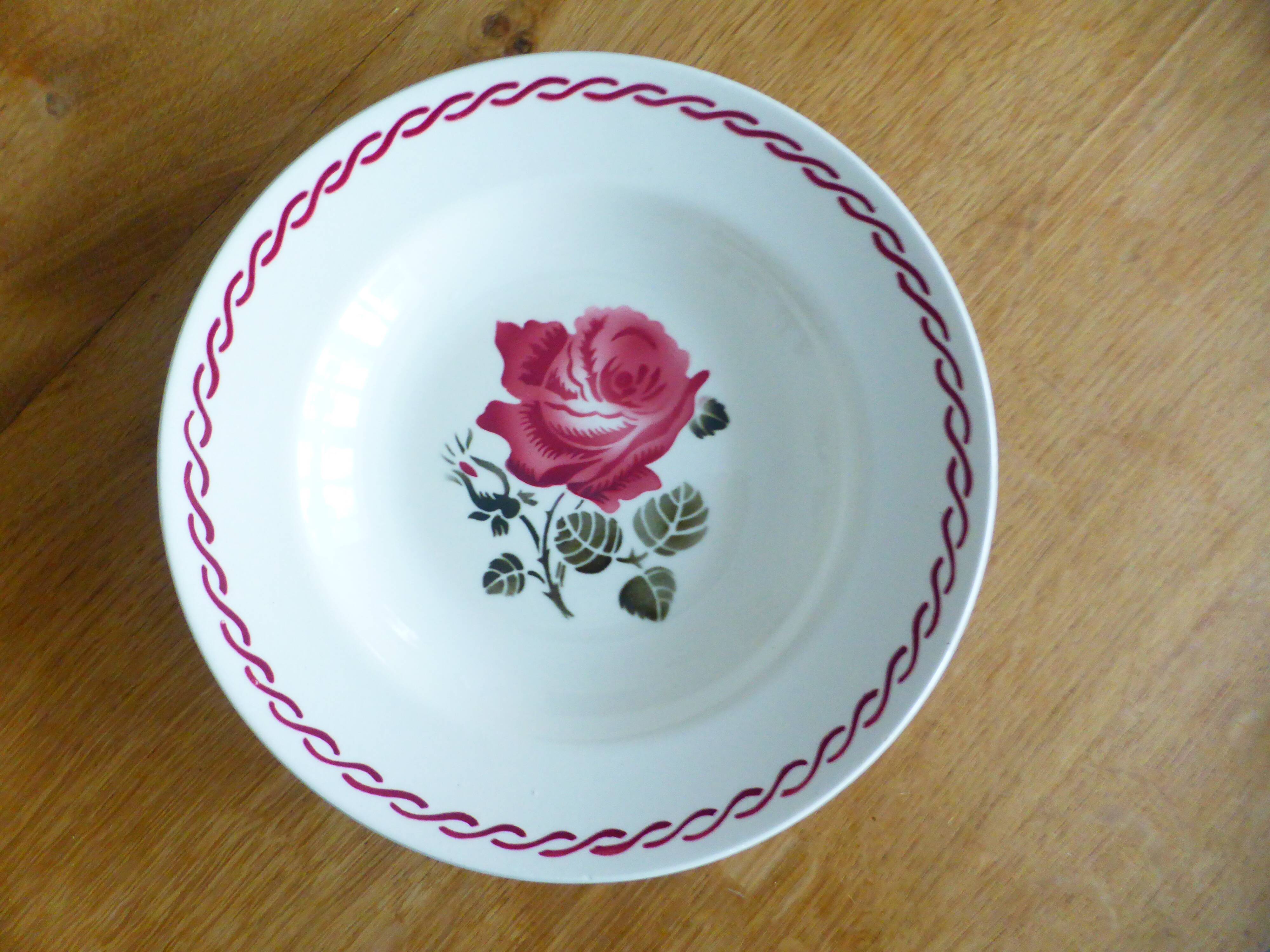 1 vintage Badonviller soup plate, Germaine pattern